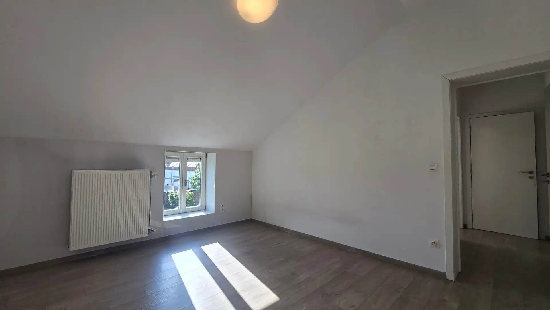 Compleet gerenoveerd appartement met 2 slaapkamers te Meerbeek foto 13