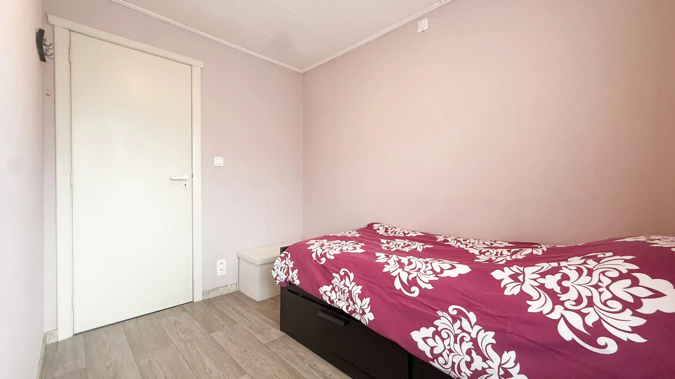 Instapklare woning met 3 slaapkamers op toplocatie! foto 34