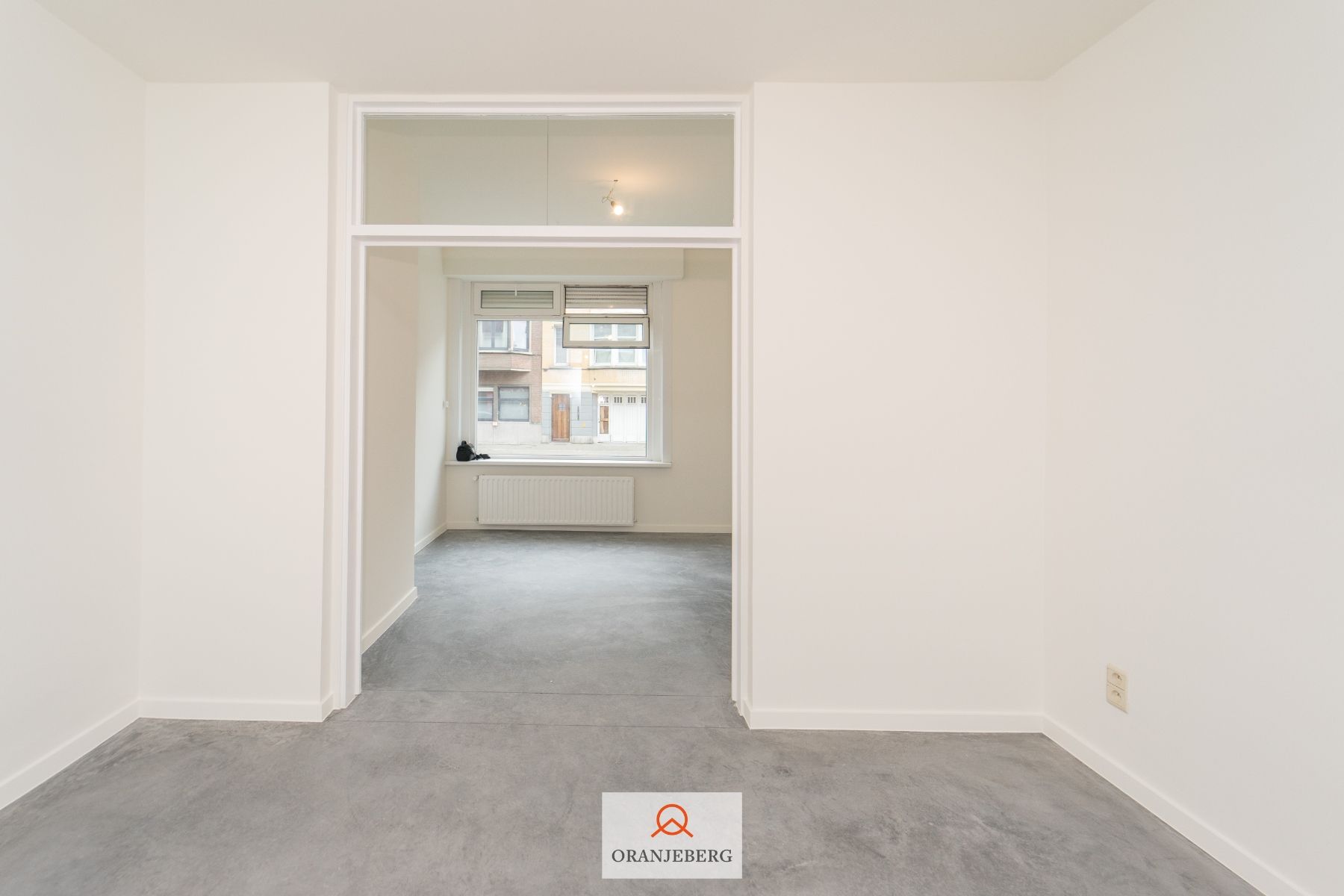 Gerenoveerd gelijkvloerse commerciële ruimte vlakbij UZ foto 15