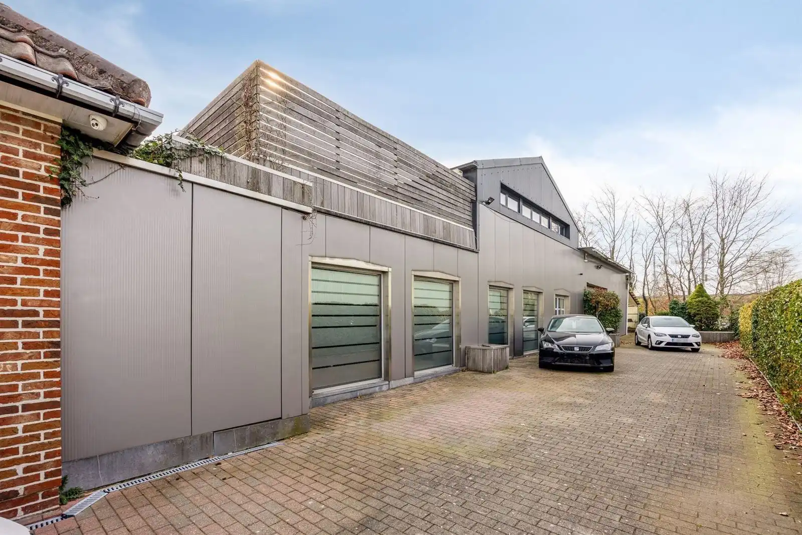 Gemend gebouw : woning, loft/kantoor  en loods met bureau te koop foto 8
