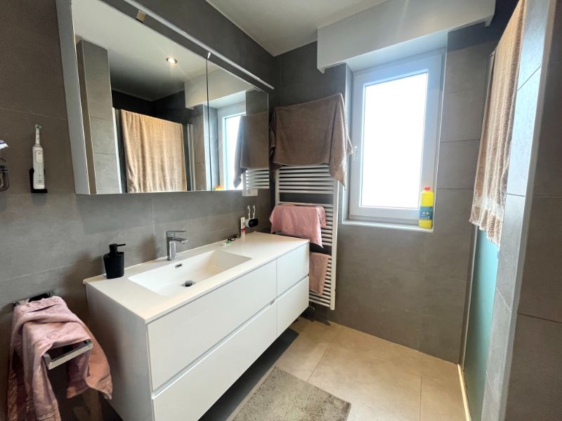 INSTAPKLARE RECENTE WONING IN CENTRUM ERTVELDE foto 5