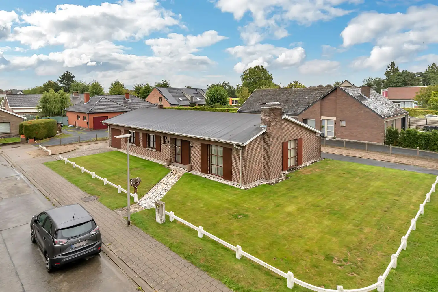 Te renoveren bungalow op toplocatie in Deinze foto 11