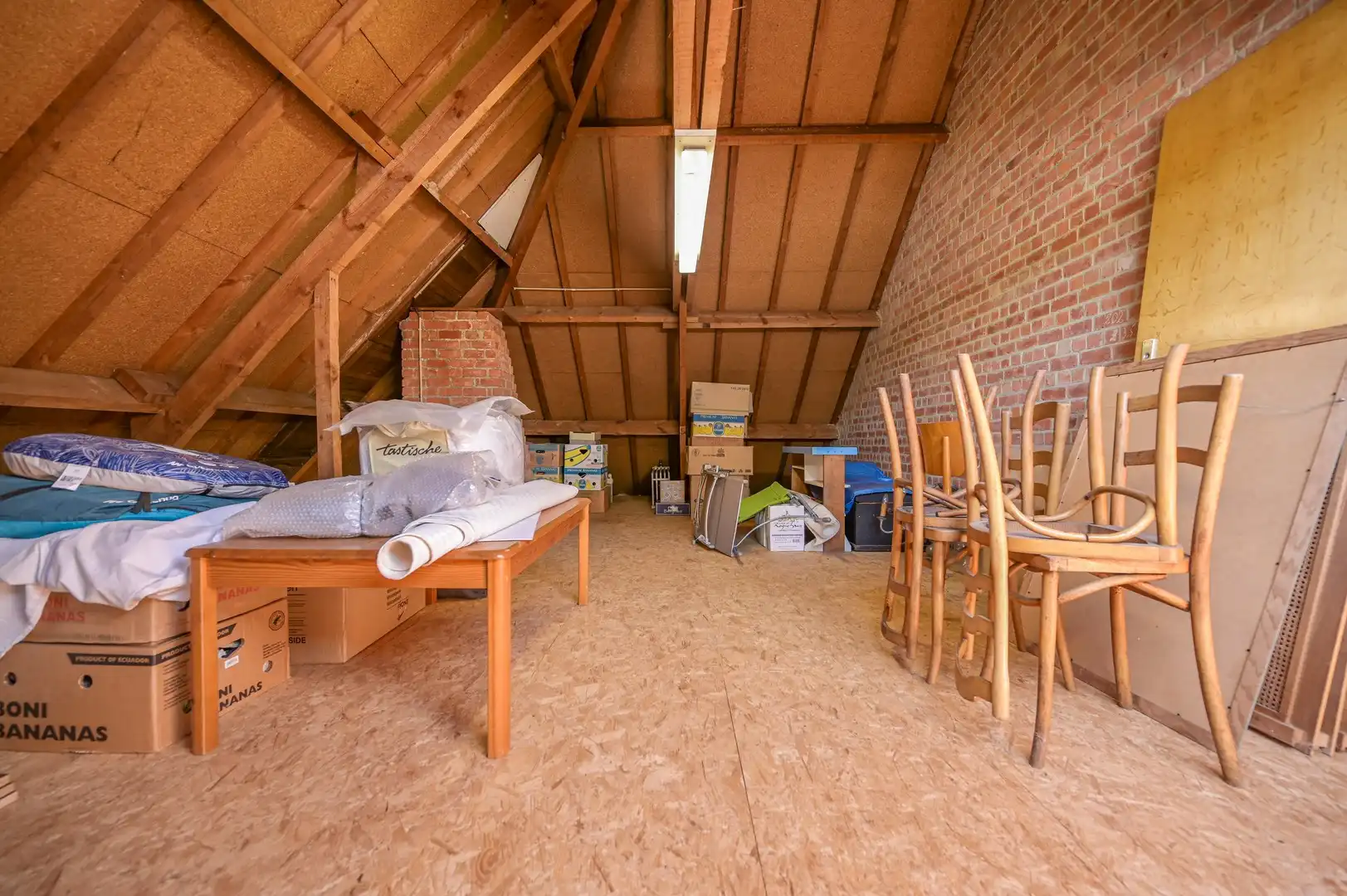 Gezellige gezinswoning met ruime garage in centrum Hingene foto 16