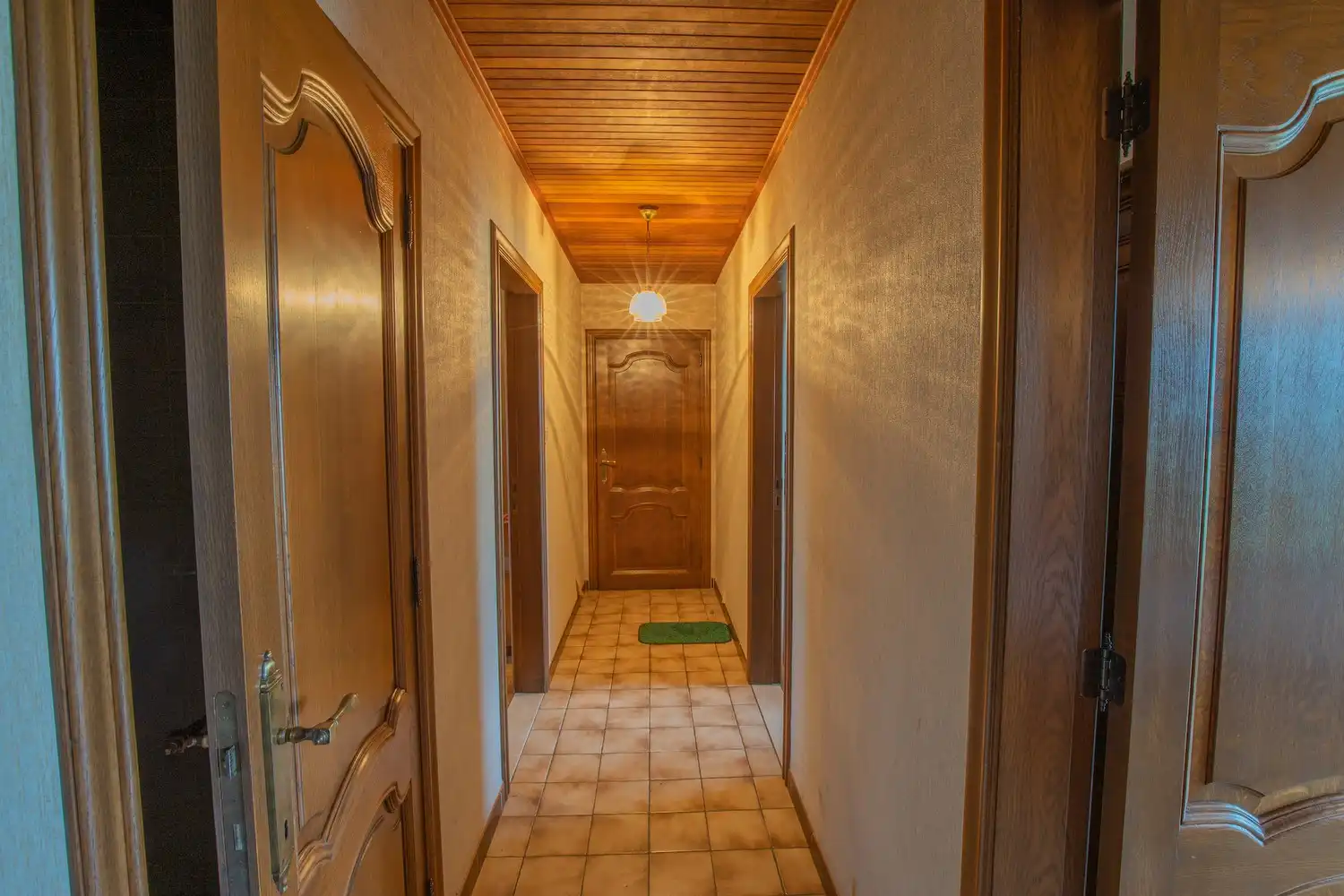 Rustig gelegen alleenstaande woning met westgerichte tuin en unieke bouwvergunning foto 12