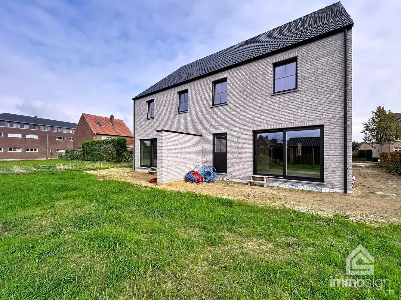 Twee moderne nieuwbouwwoningen in Kinrooi – Nelisveld 4B - casco+ afwerking – Jouw thuis, jouw stijl foto 2