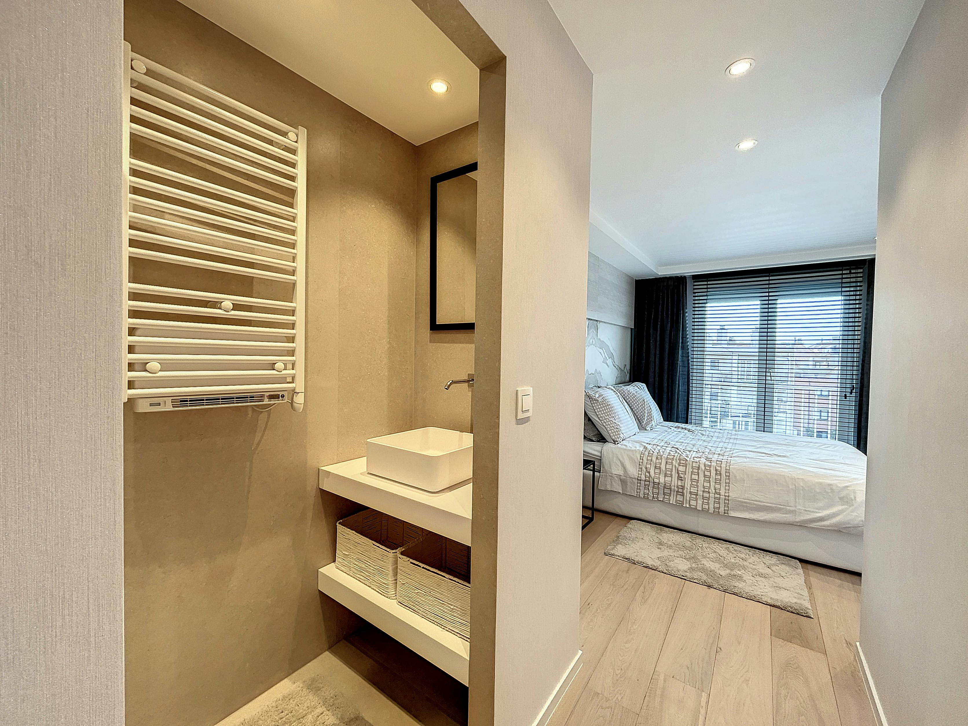 Luxueus twee slaapkamer appartement te koop in Knokke foto 8