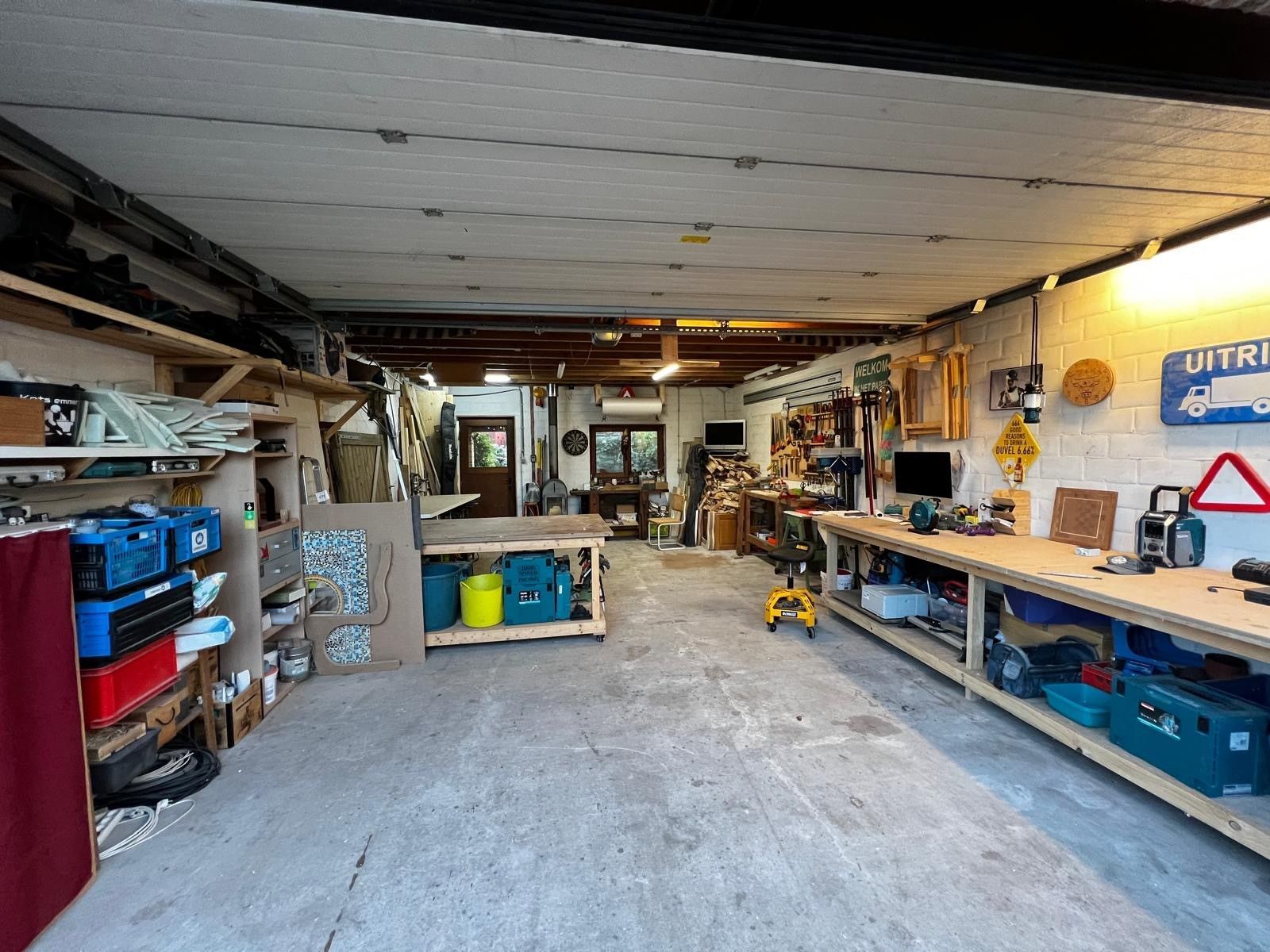 Verrassende woning met leuke tuin en grote garage nabij centrum Kapellen! foto 21