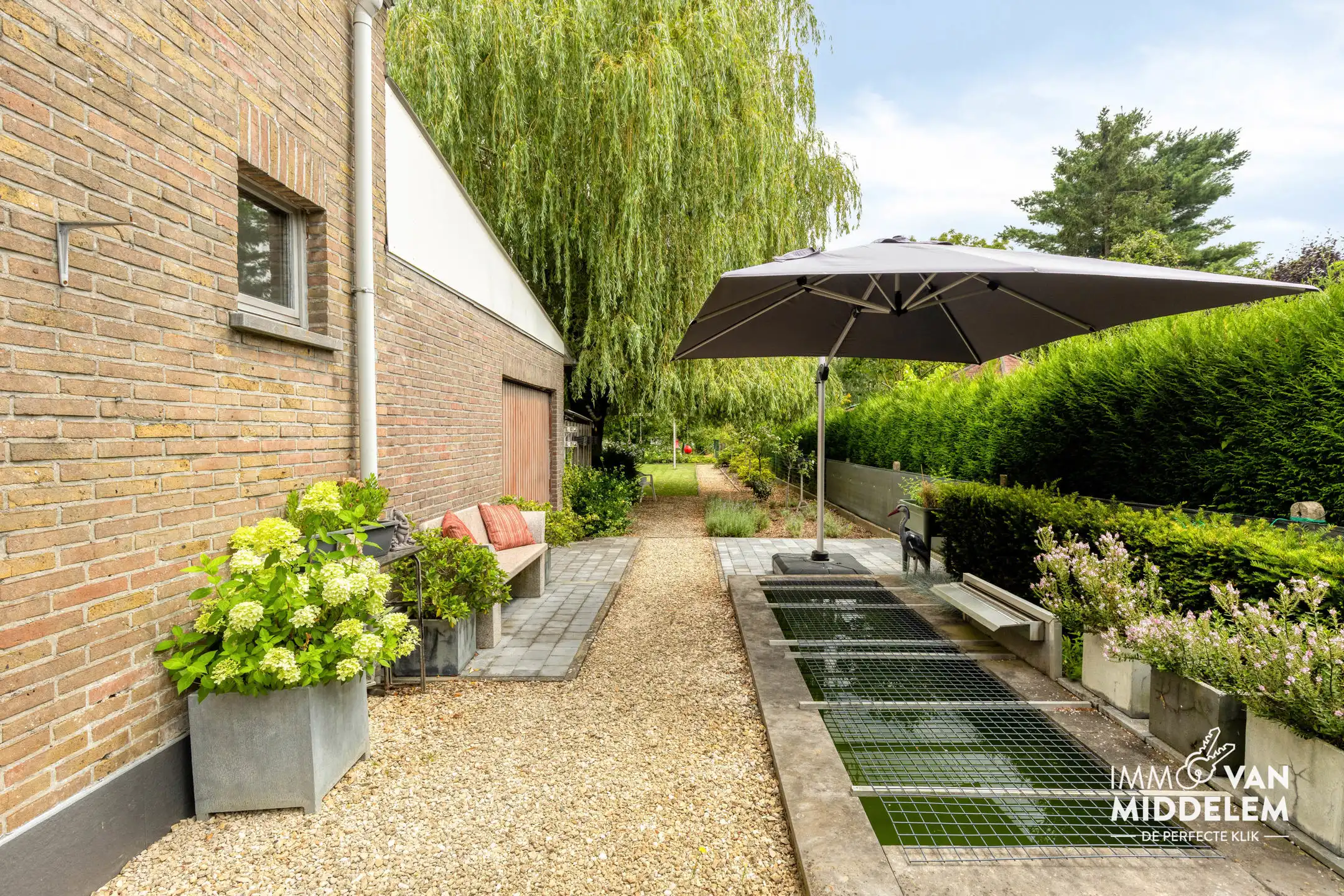 RUIME BUNGALOW MET 4 SLAAPKAMERS, GARAGE EN TUIN foto 23