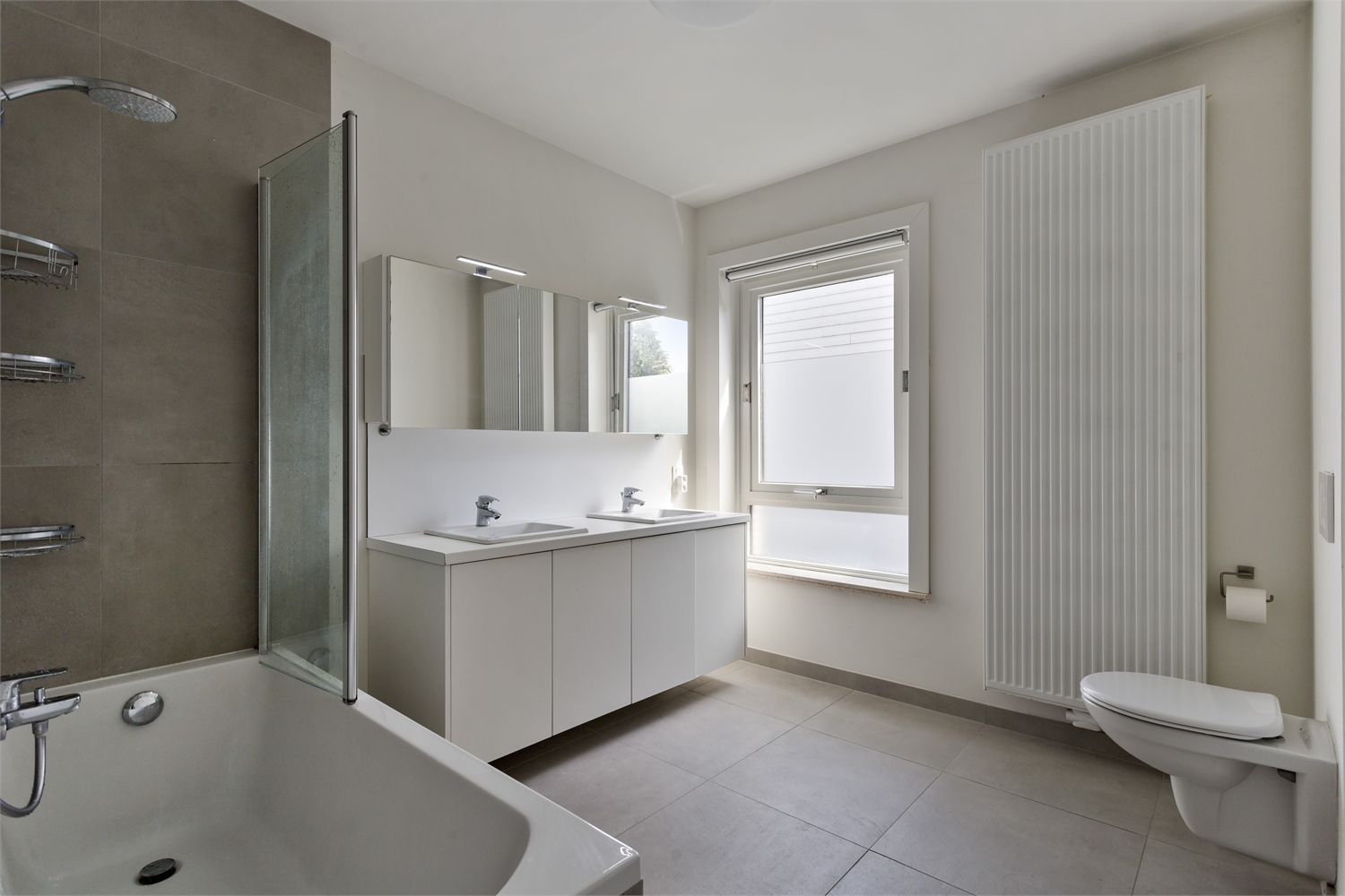 Lichtrijke villa met riante tuin foto 15