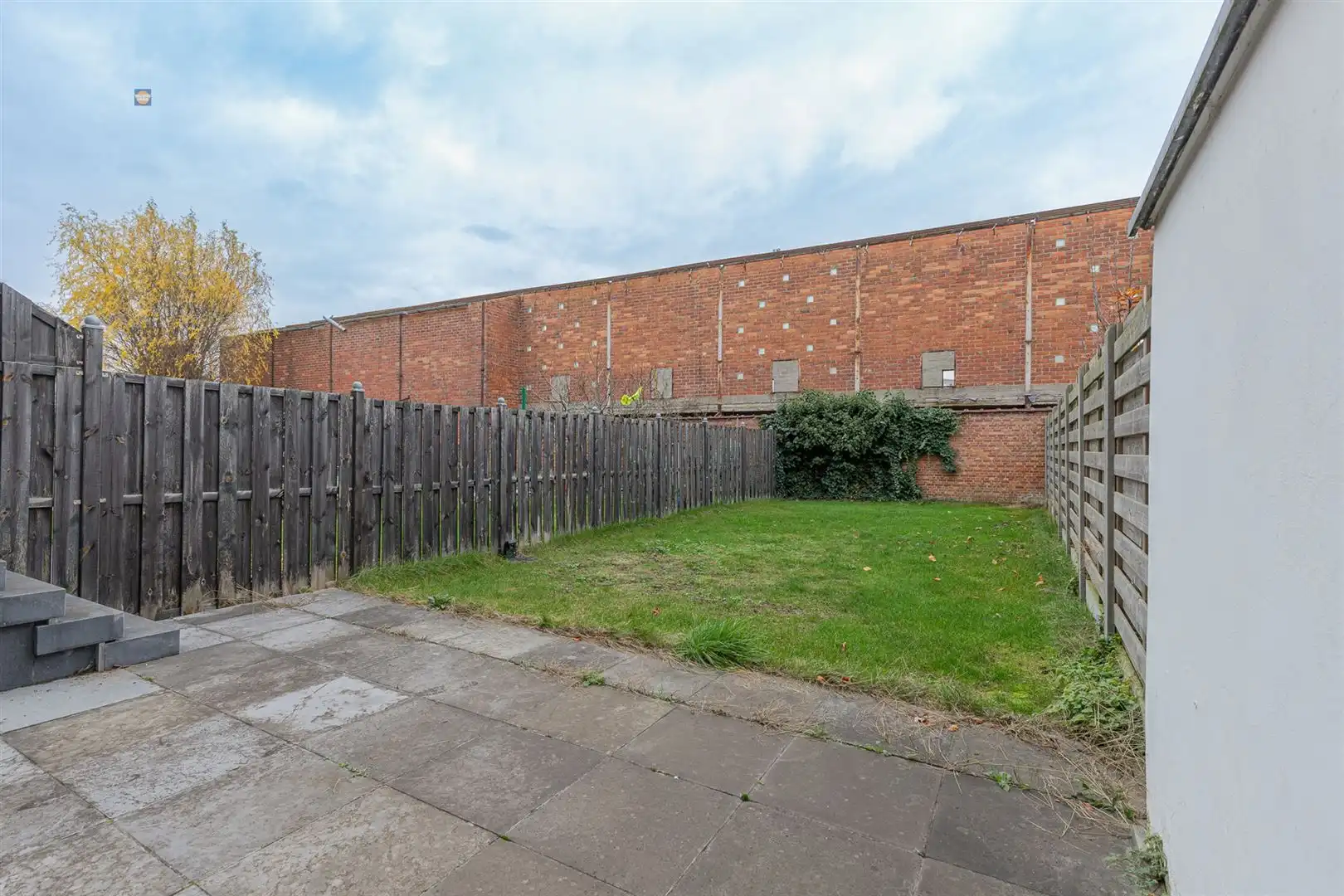 Ruime bel-etage met 3 slaapkamers, grote garage en gezellige tuin foto 21