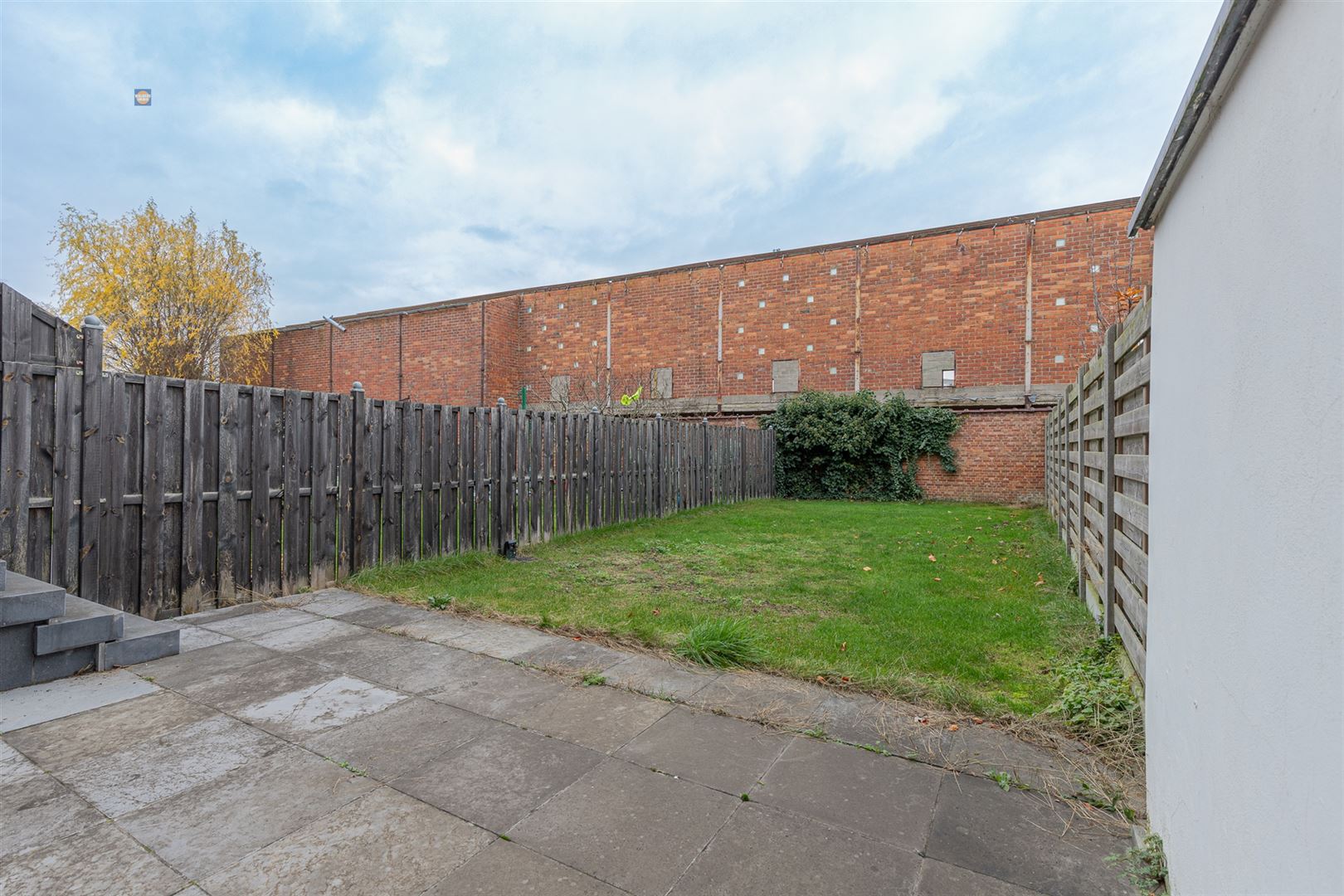 Ruime bel-etage met 3 slaapkamers, grote garage en gezellige tuin foto 21