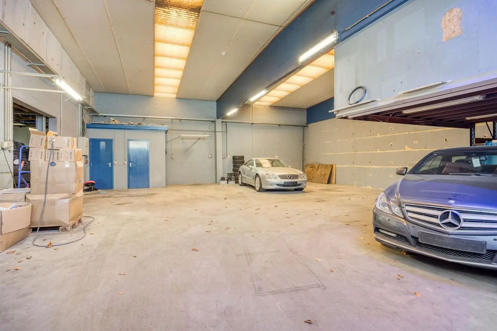 Loods met woning en loft te koop foto 4