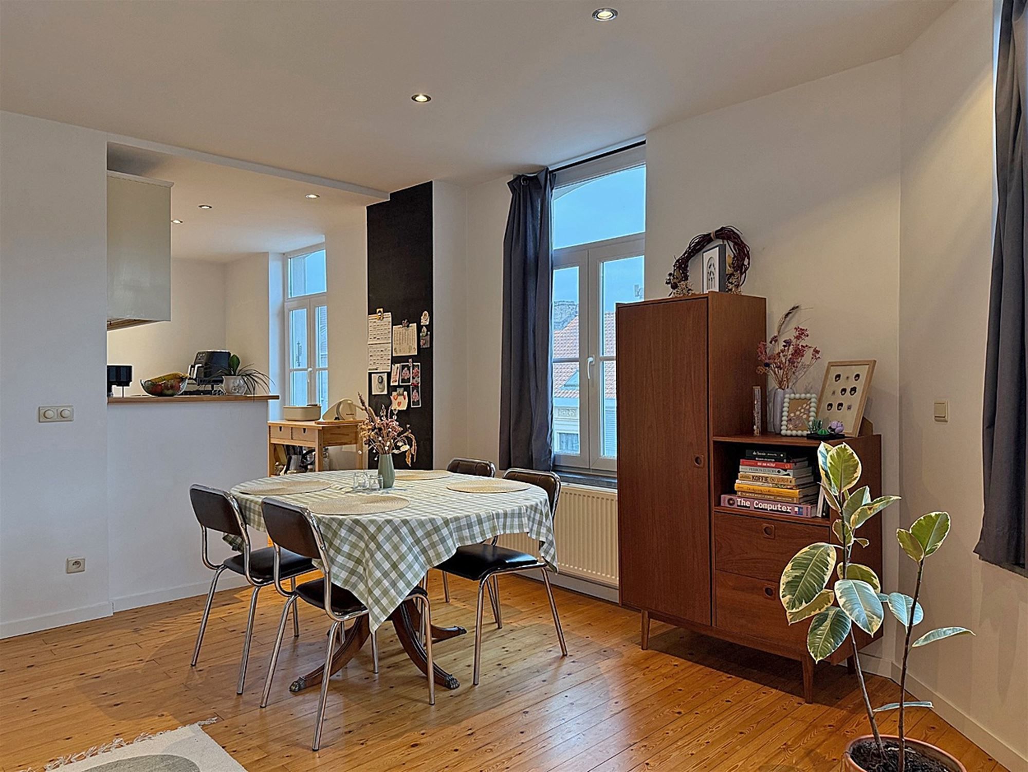 Instapklaar DUPLEX - APPARTEMENT met 2 slaapkamers, 2 badkamers & terras  foto 2