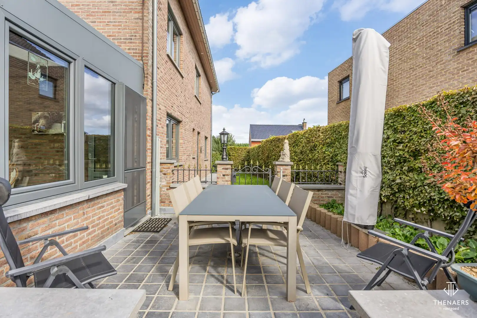 Ruime gezinswoning met 3 slaapkamers, veranda en dubbele garage in Heers. foto 27