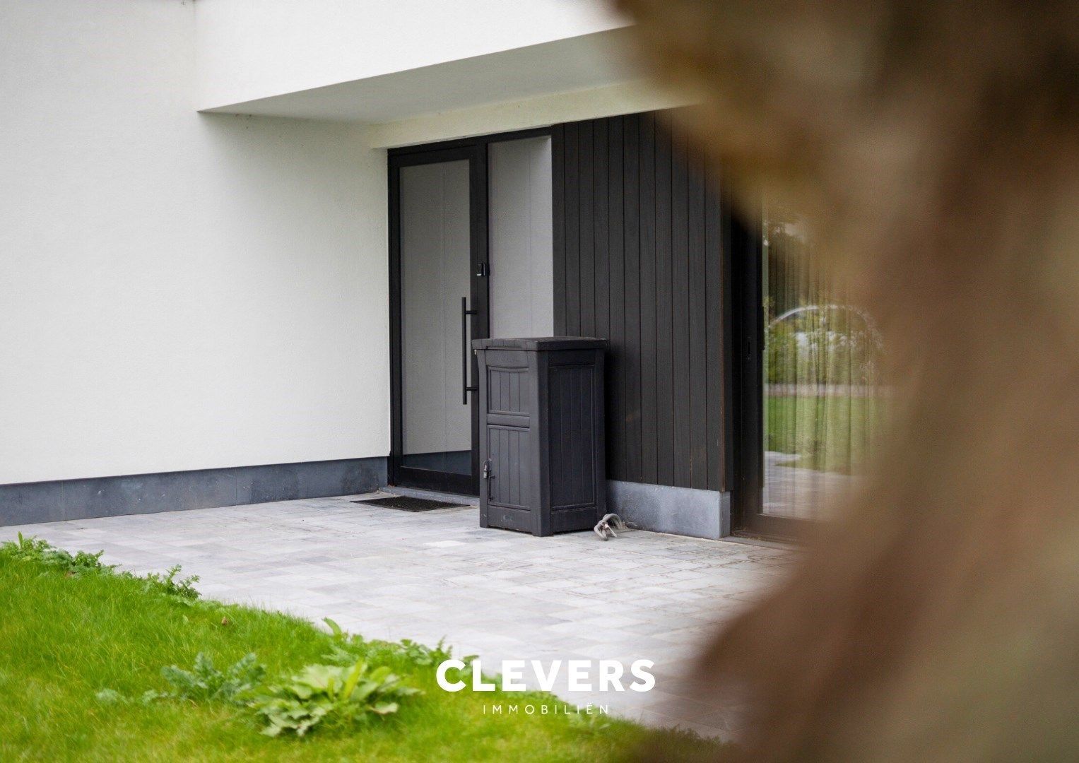 Luxueuze, moderne villa in rustige residentiële omgeving foto 26