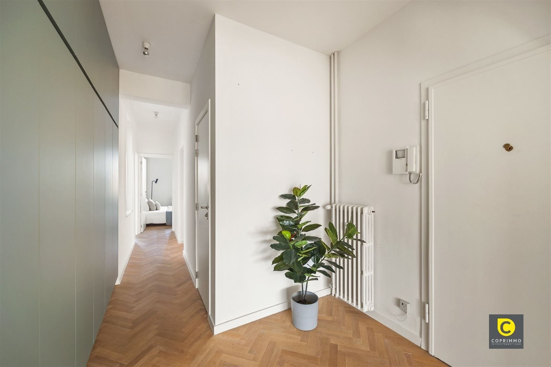 Volledig gerenoveerd app met prachtig uitzicht foto 16