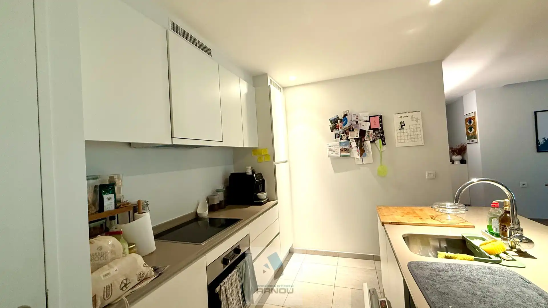 Stijlvolle en ruime loft met 2 slaapkamers, dressing, overdekt terras en 2 parkeerplaatsen foto 11