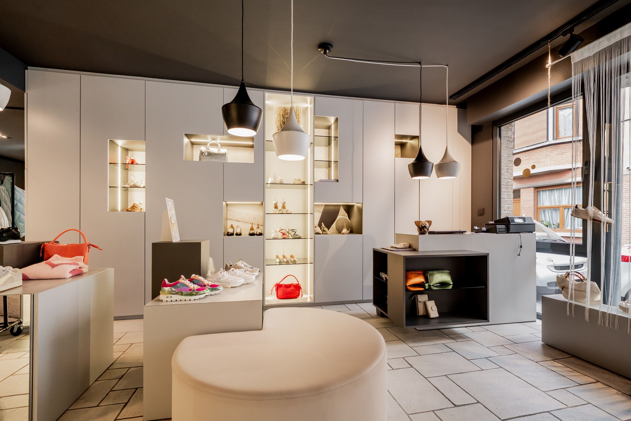 Ruime woning in centrum Diegem met talloze mogelijkheden! foto {{pictureIndex}}