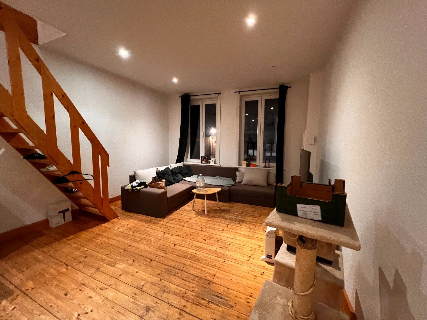 RUIM HANDELSPAND MET APPARTEMENT EN GARAGE IN CENTRUM POPERINGE foto 9