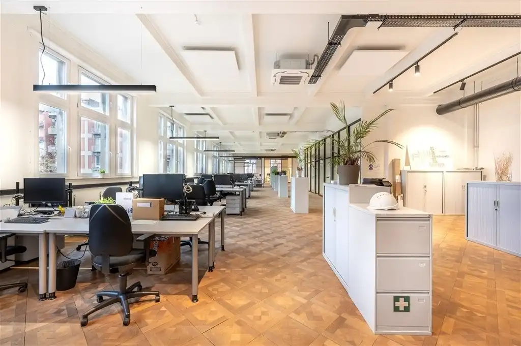 Instapklaar kantoor te huur op unieke locatie - 579m² foto 15
