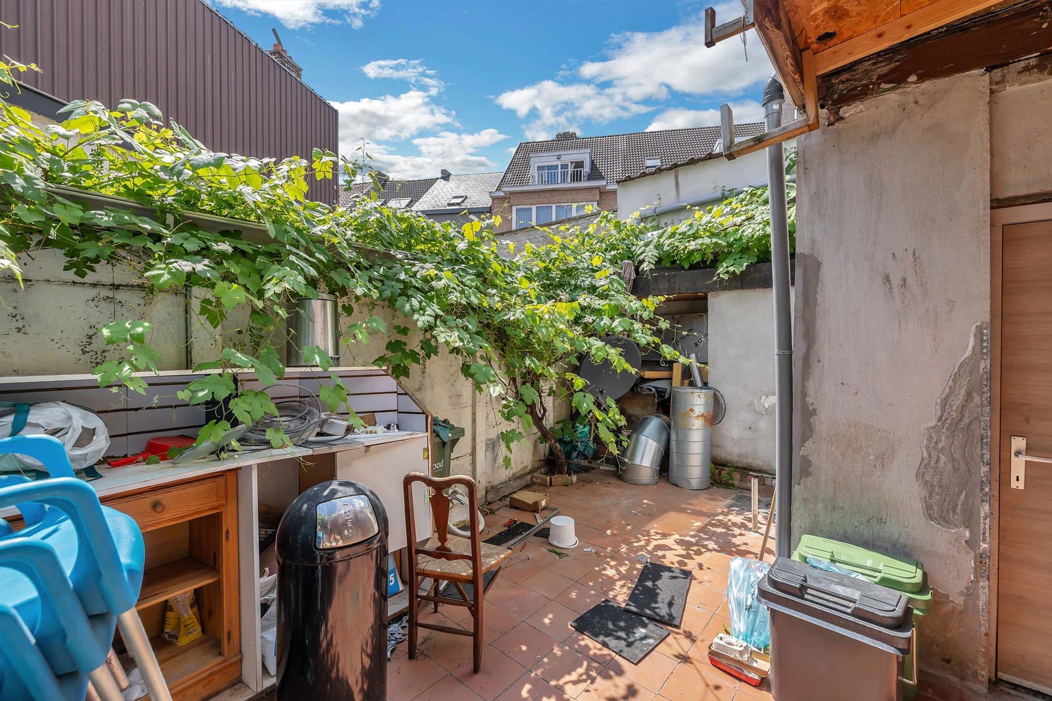 Instapklare handelsruimte met ruim triplex appartement  foto 26