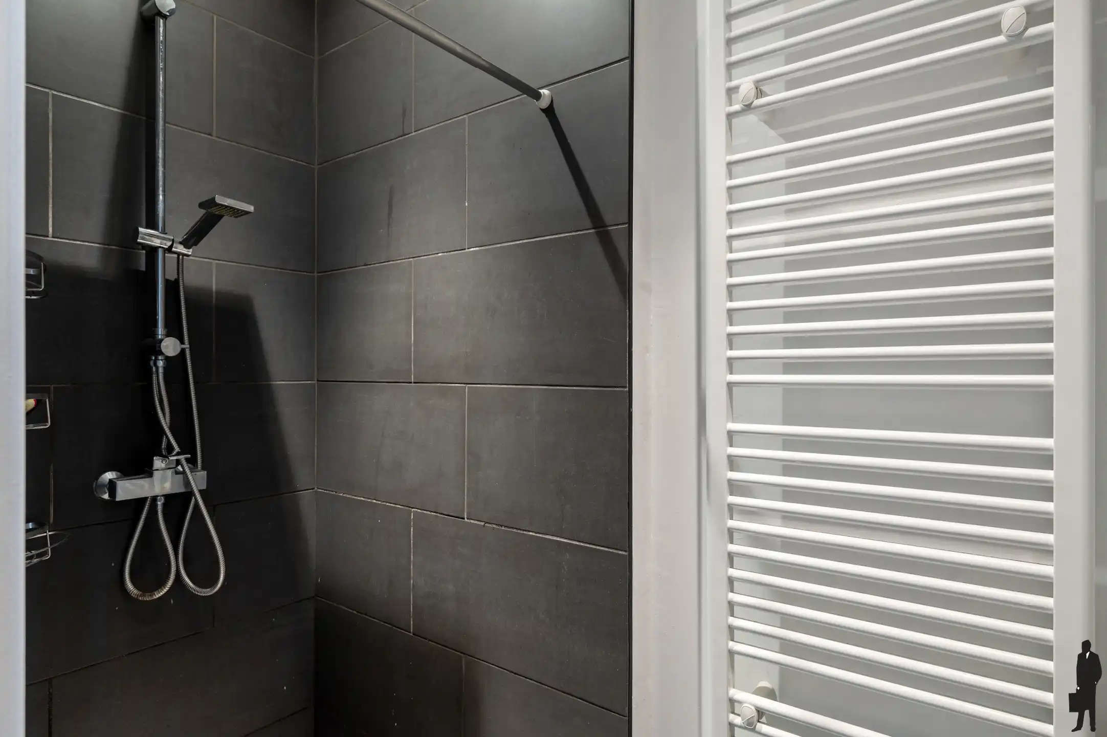 Ruim en stijlvol 2 slaapkamer appartement met groot terras foto 7