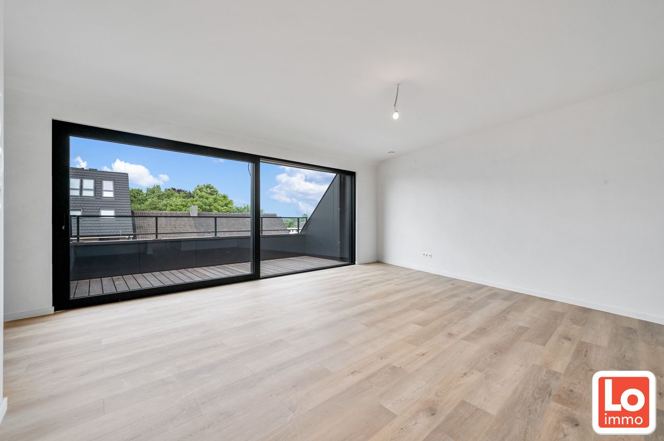Prachtig ruim appartement (+/-110m²) met 2 slpk en ruim terras foto 3