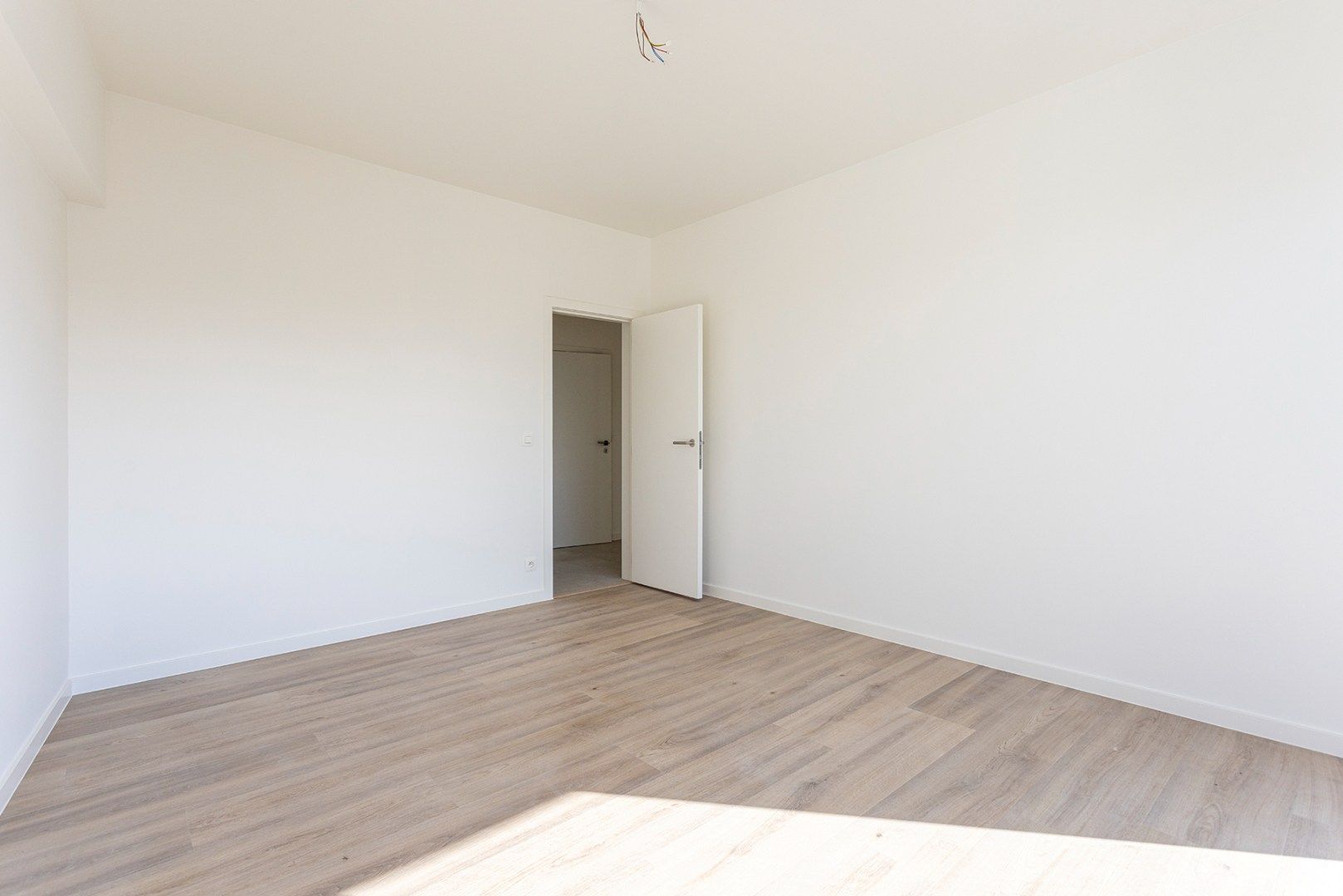 Ruim en modern appartement (vernieuwbouw) met 3 slpks nabij De Roma foto 12