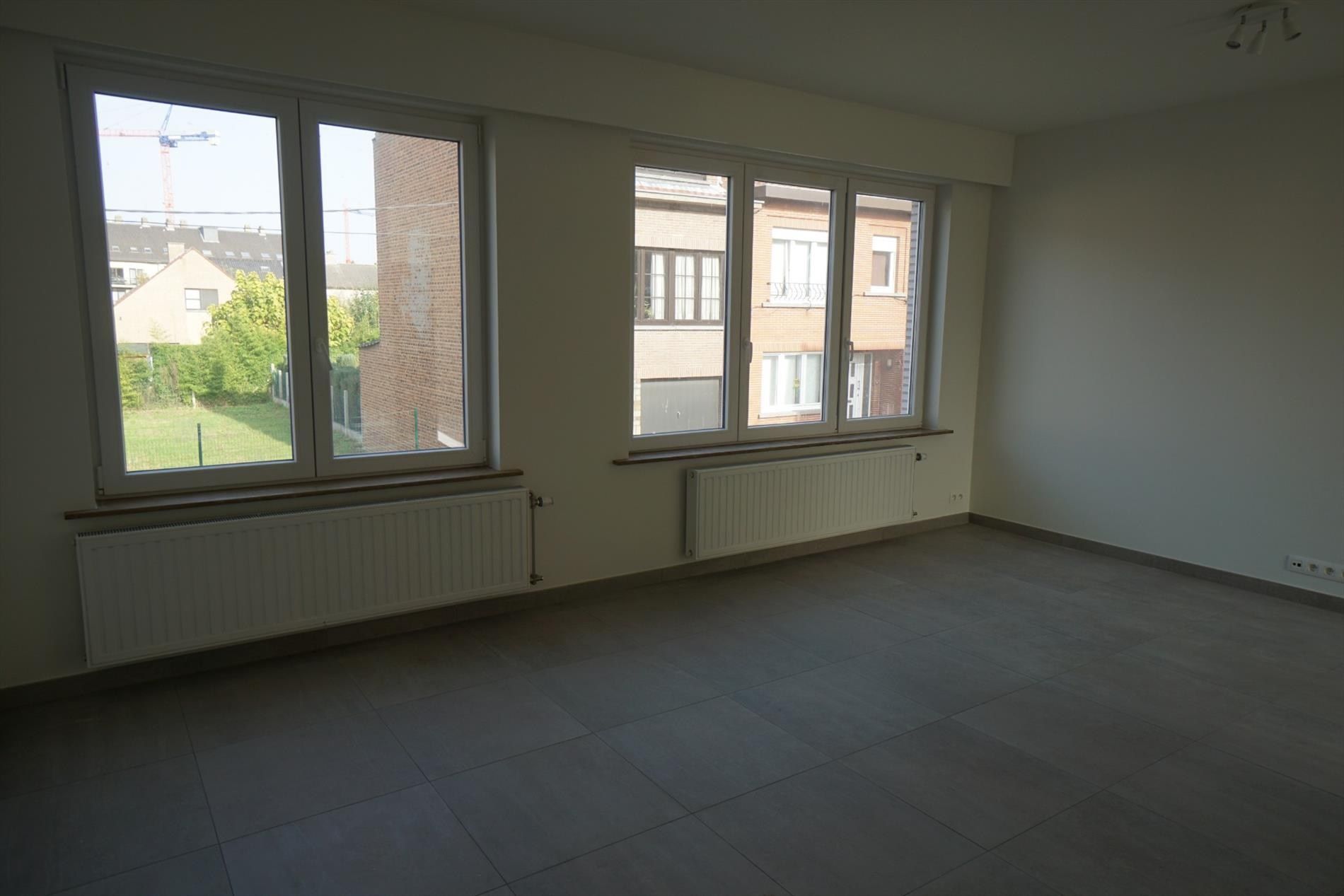 Woning met 3 slaapkamers + ruime garage foto 9