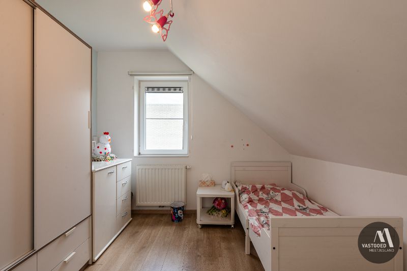 Recente energiezuinige woning met grote tuin foto 17
