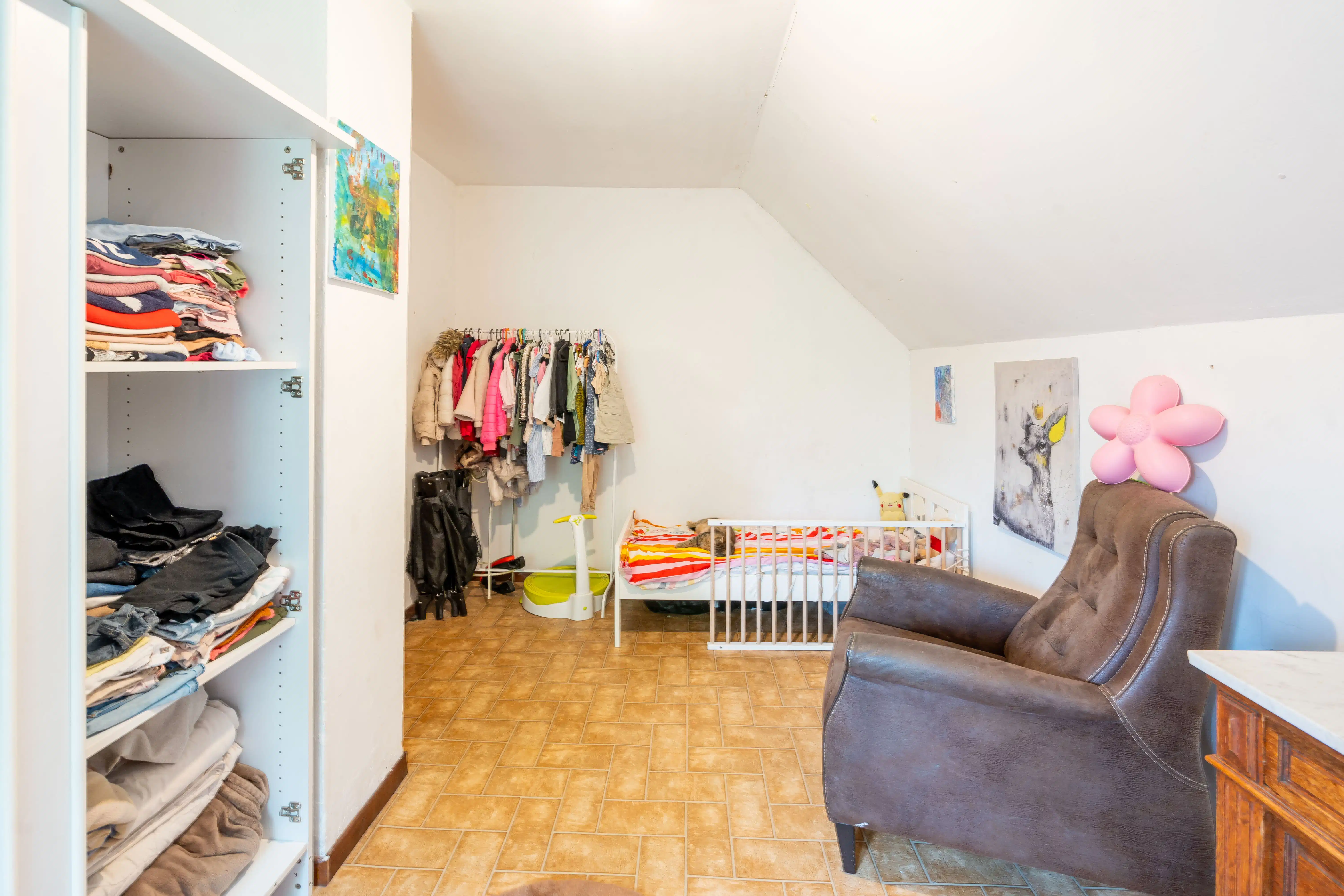 Rustig wonen in een charmante woning met ca. 31 are grond foto 16