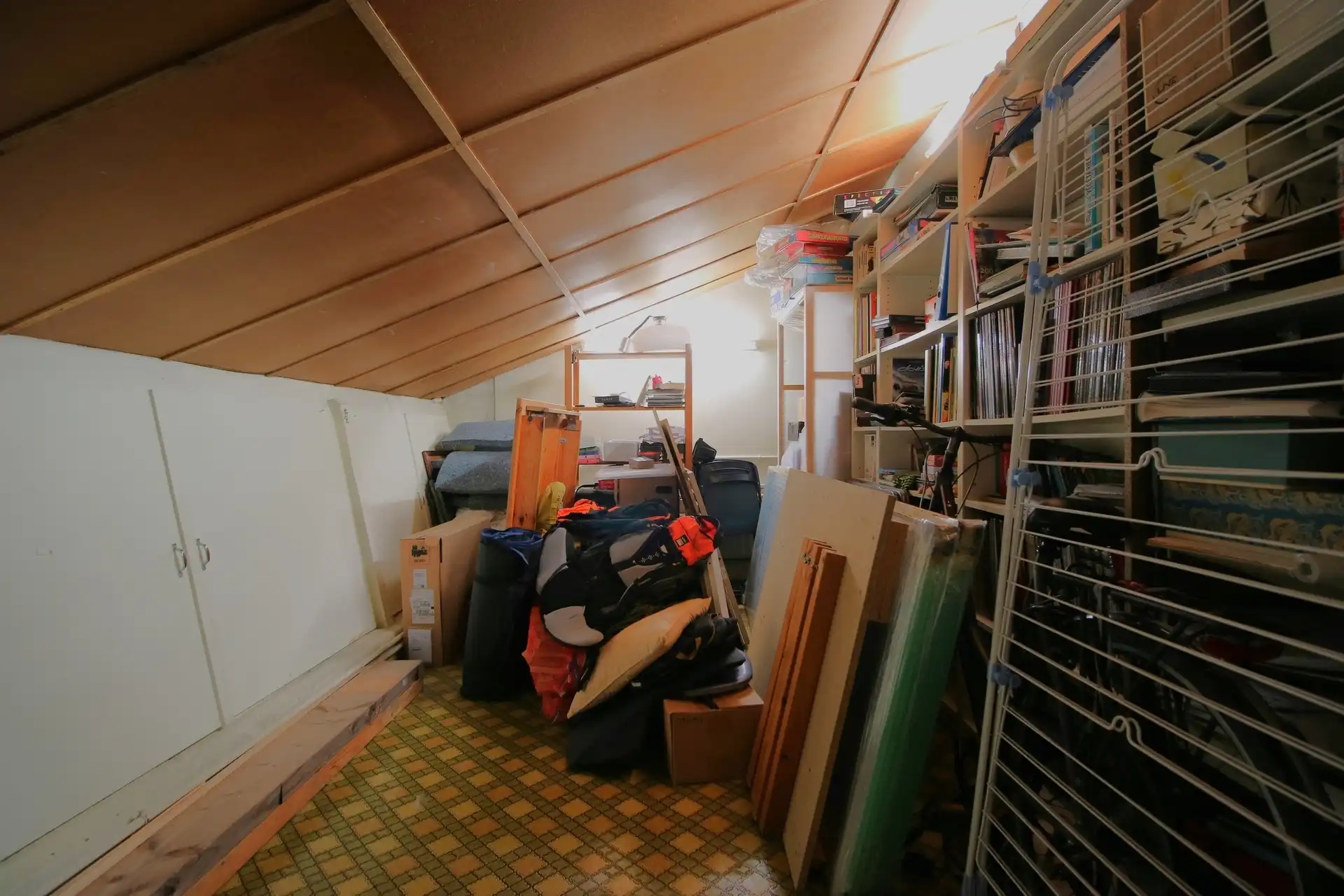 Knap gerenoveerde woning in rustige wijk foto 24