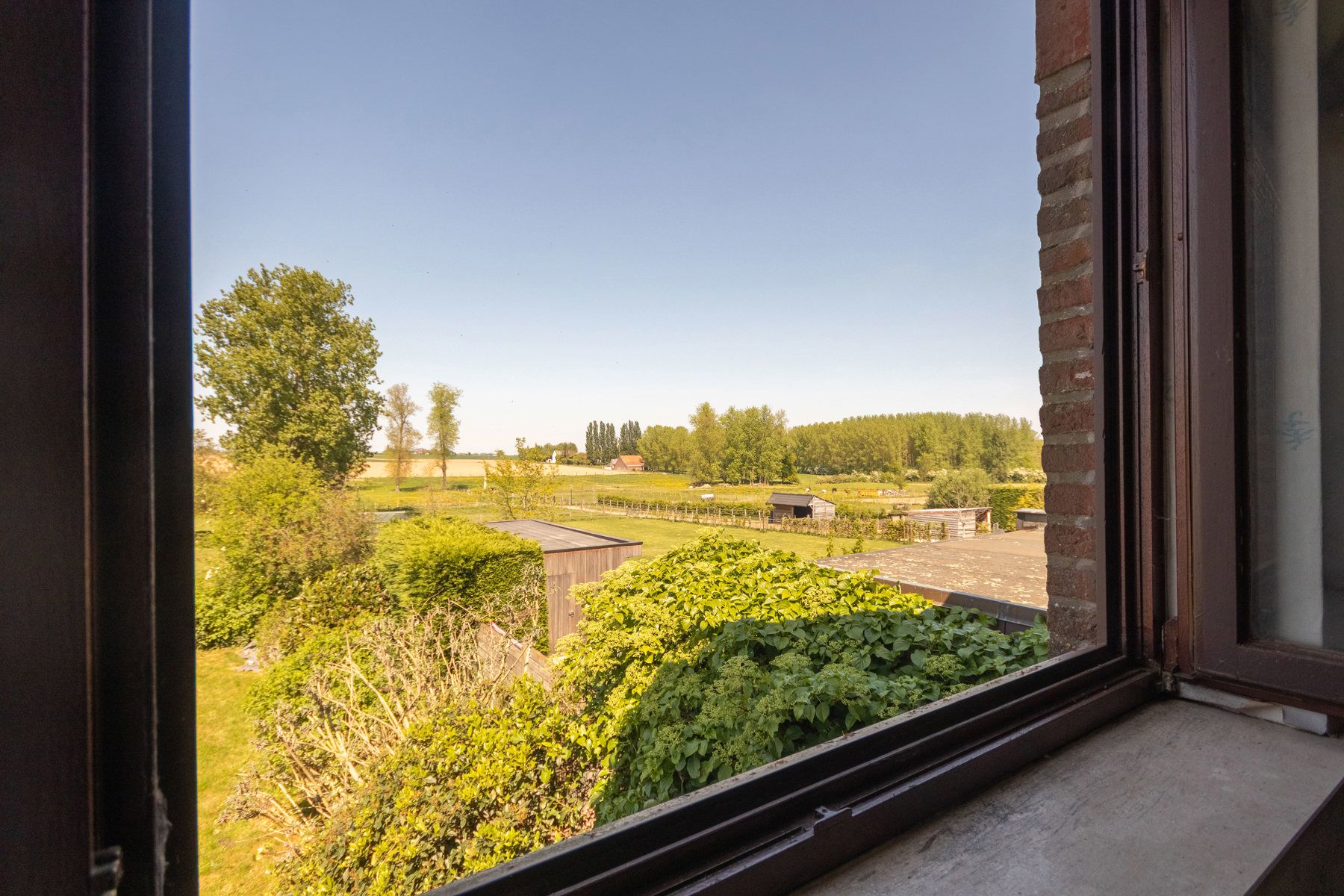 Landelijk gelegen woning met 3 slaapkamers en garage foto 6