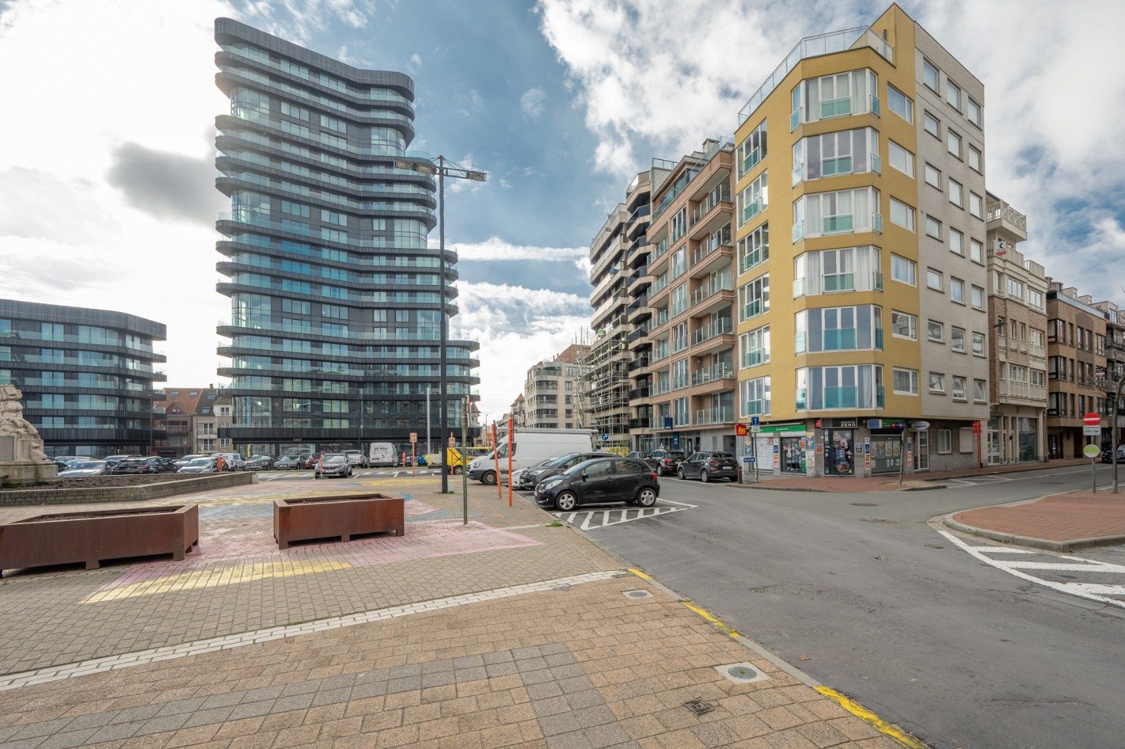 ()=>{if(producerUpdateValueVersion(node),producerAccessed(node),node.value===ERRORED)throw node.error;return node.value} Duinenstraat 1 -/21 - 8301 Knokke-Heist