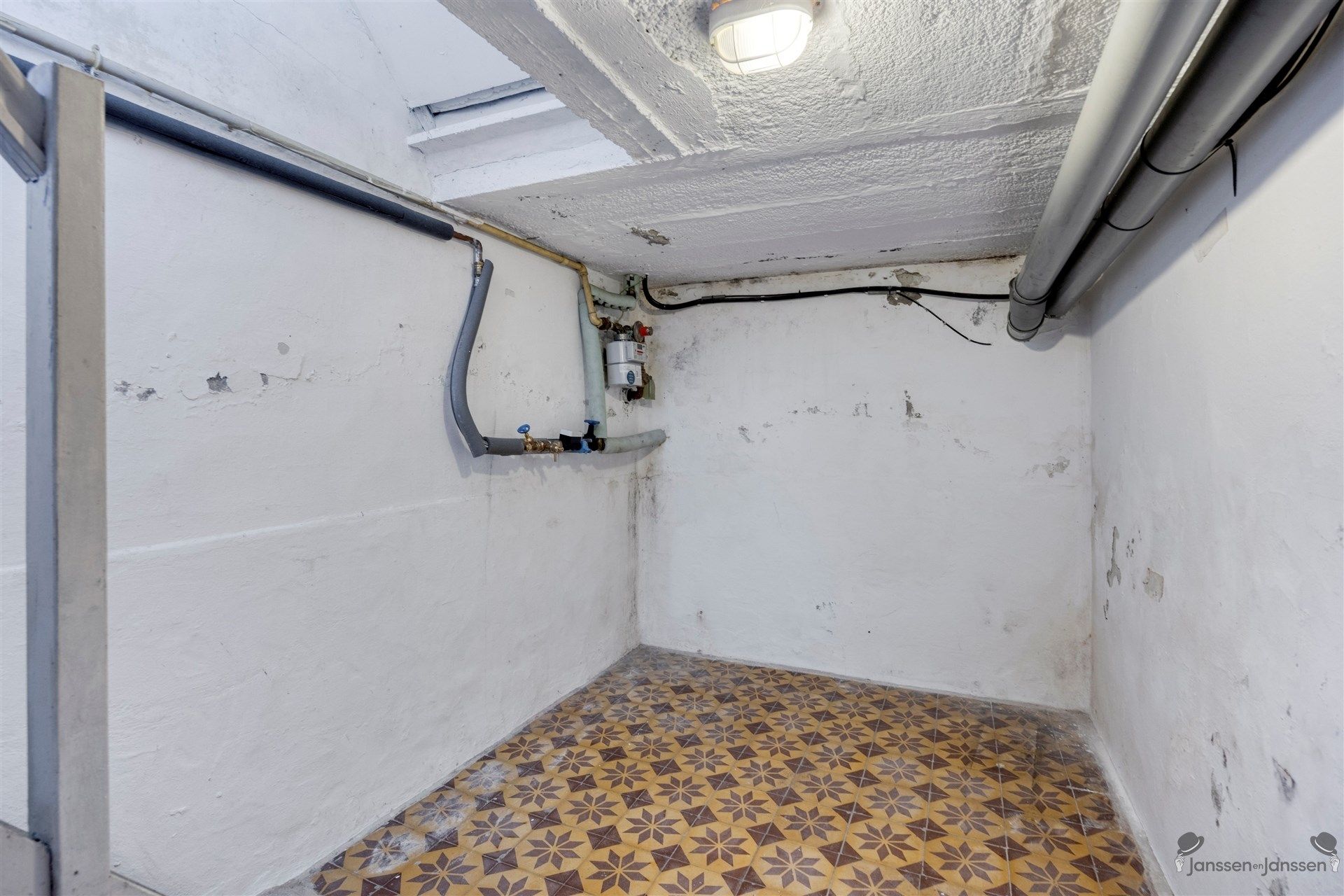 TE HUUR - Rustig gelegen gelijkvloers appartement met tuin te Leopoldsburg foto 18