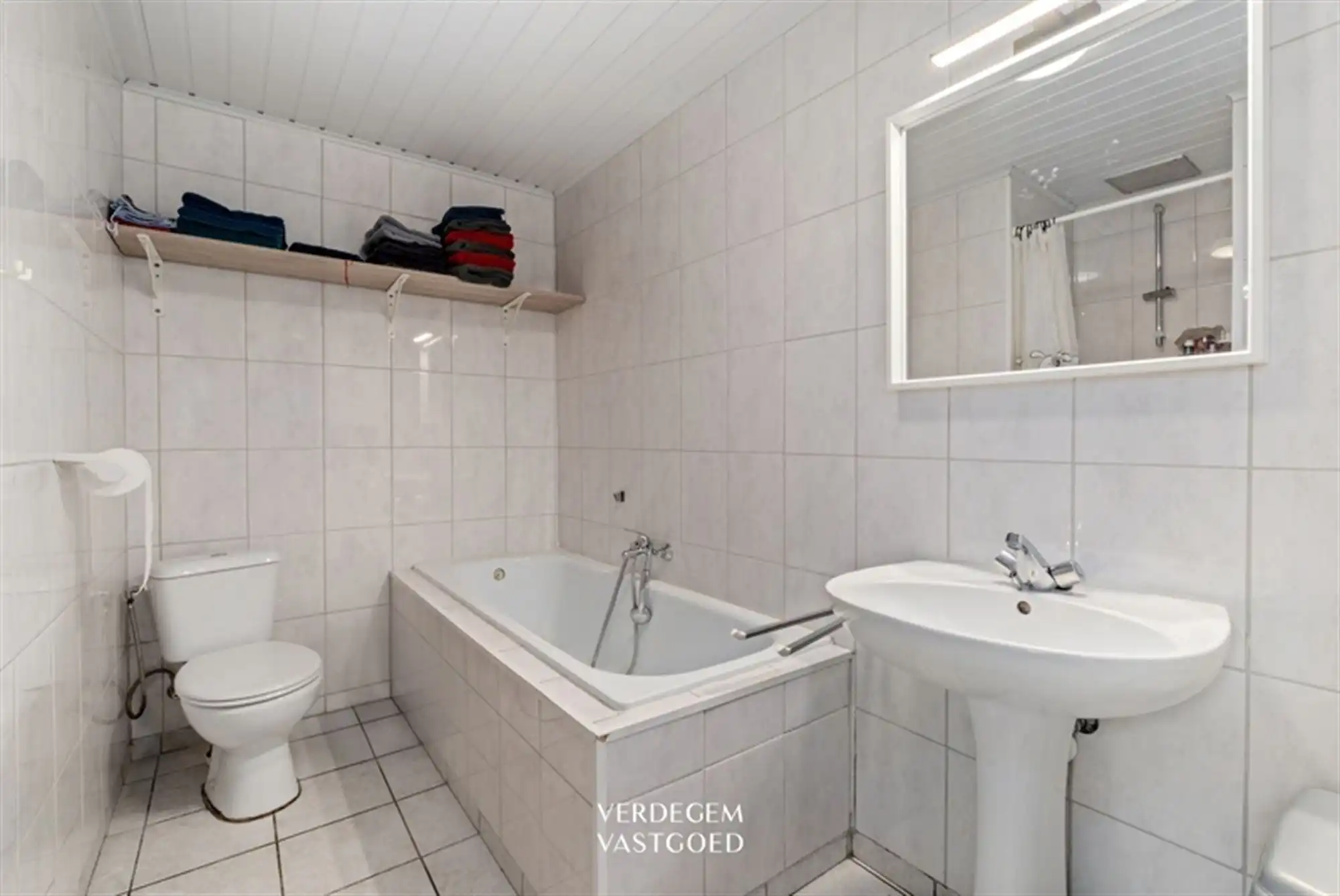 Vrijstaande woning met 2 slaapkamers, tuin en weidse zichten foto 8