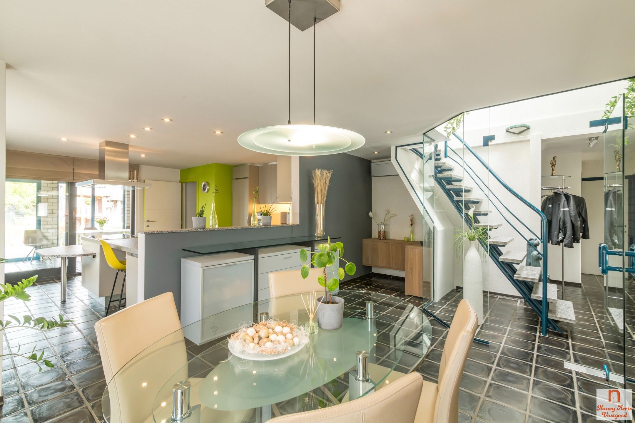 Ruime en instapklare gezinswoning met 6 slaapkamers foto 7