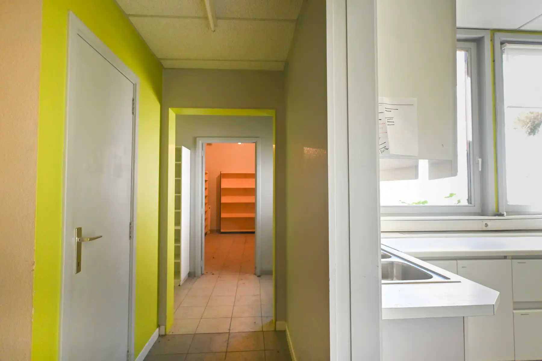 Handelshuis met veel potentieel op toplocatie in Oostende. foto 5