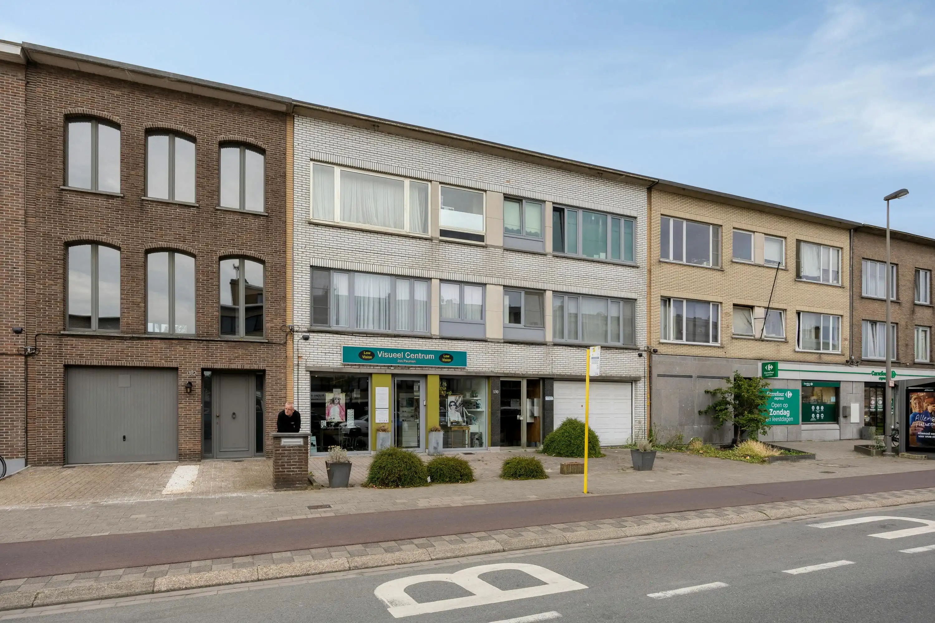 Appartement met 2 slaapkamers en garage te koop in Merksem foto 21