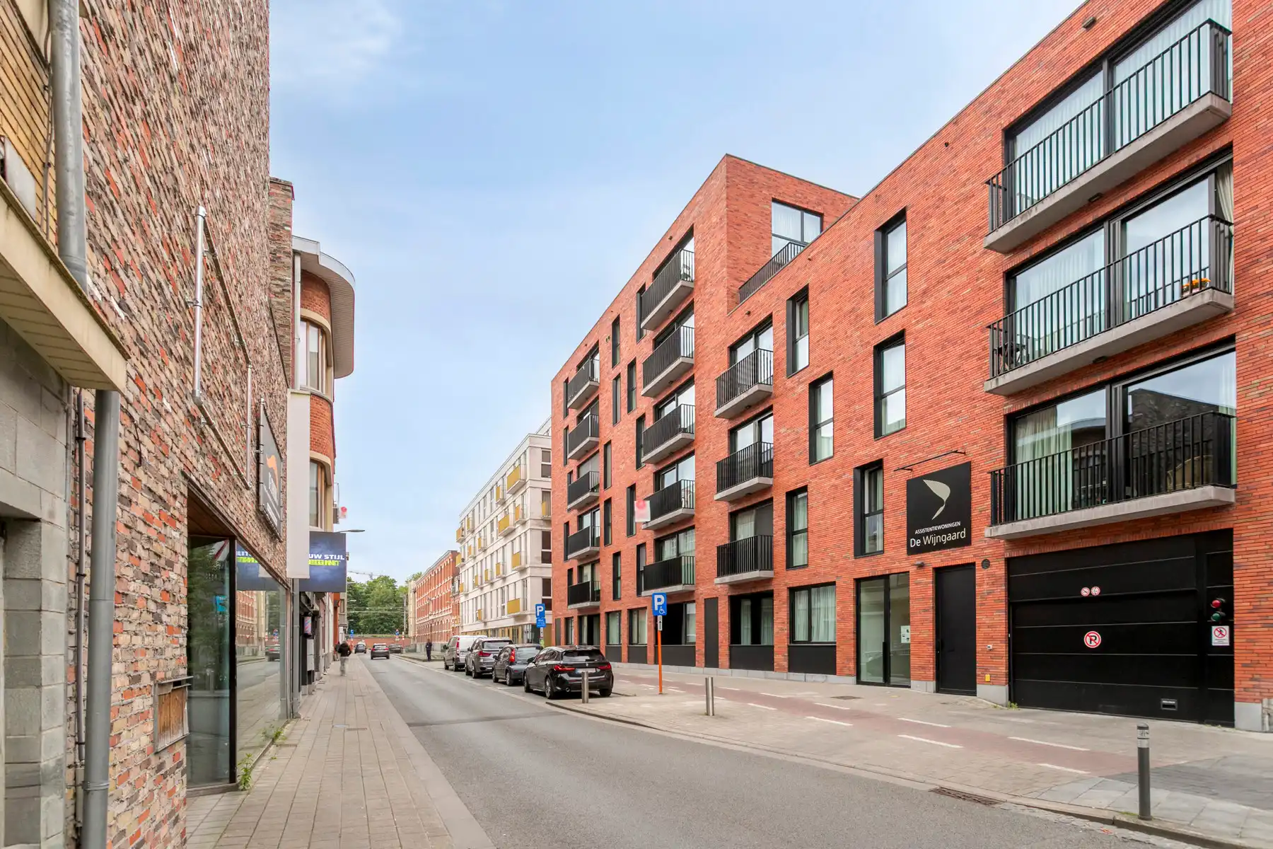 Centraal gelegen assistentieflat met 2 slaapkamers! foto 16