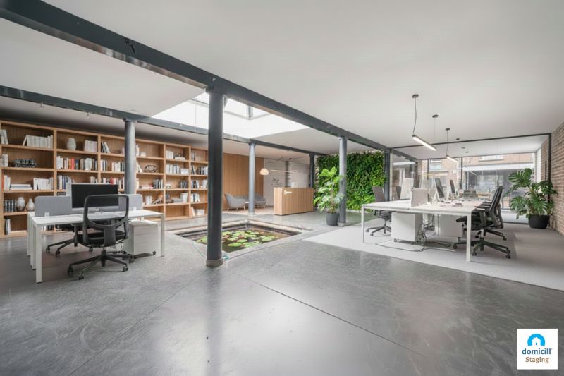 Centrum Roeselare - Kantoorgebouw met woongelegenheid en garage foto 3