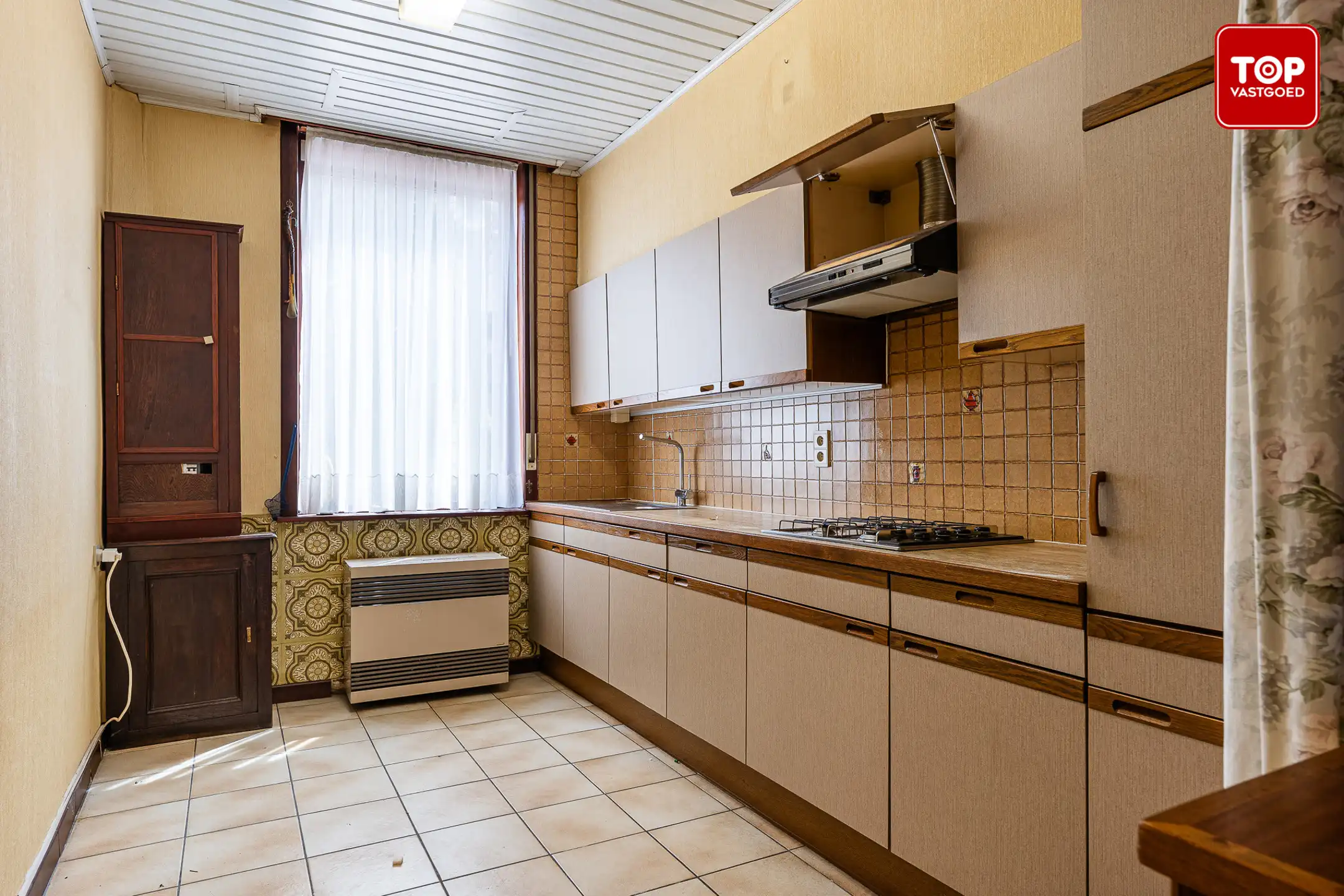 Te renoveren woning op fietsafstand van het centrum. foto 6