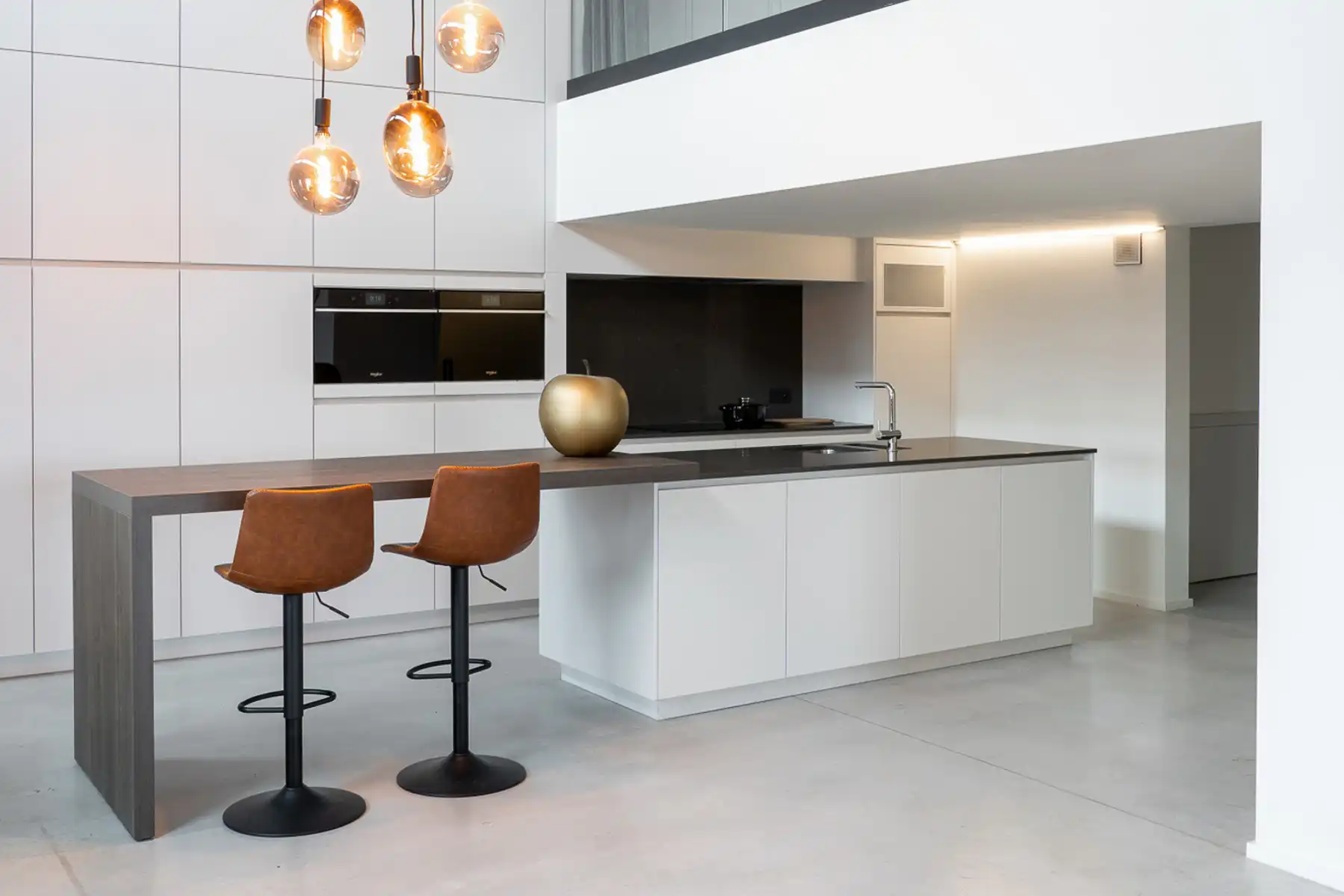 Stijlvol appartement (loft) met groot terras & 2 parkings... foto 13