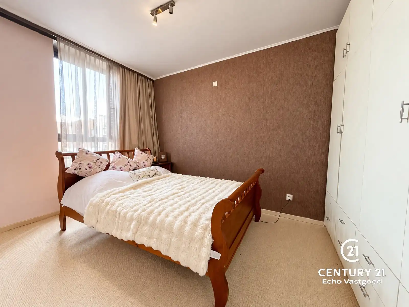 Fraai 3 slaapkamer appartement vlakbij de "Grote Markt" foto 12