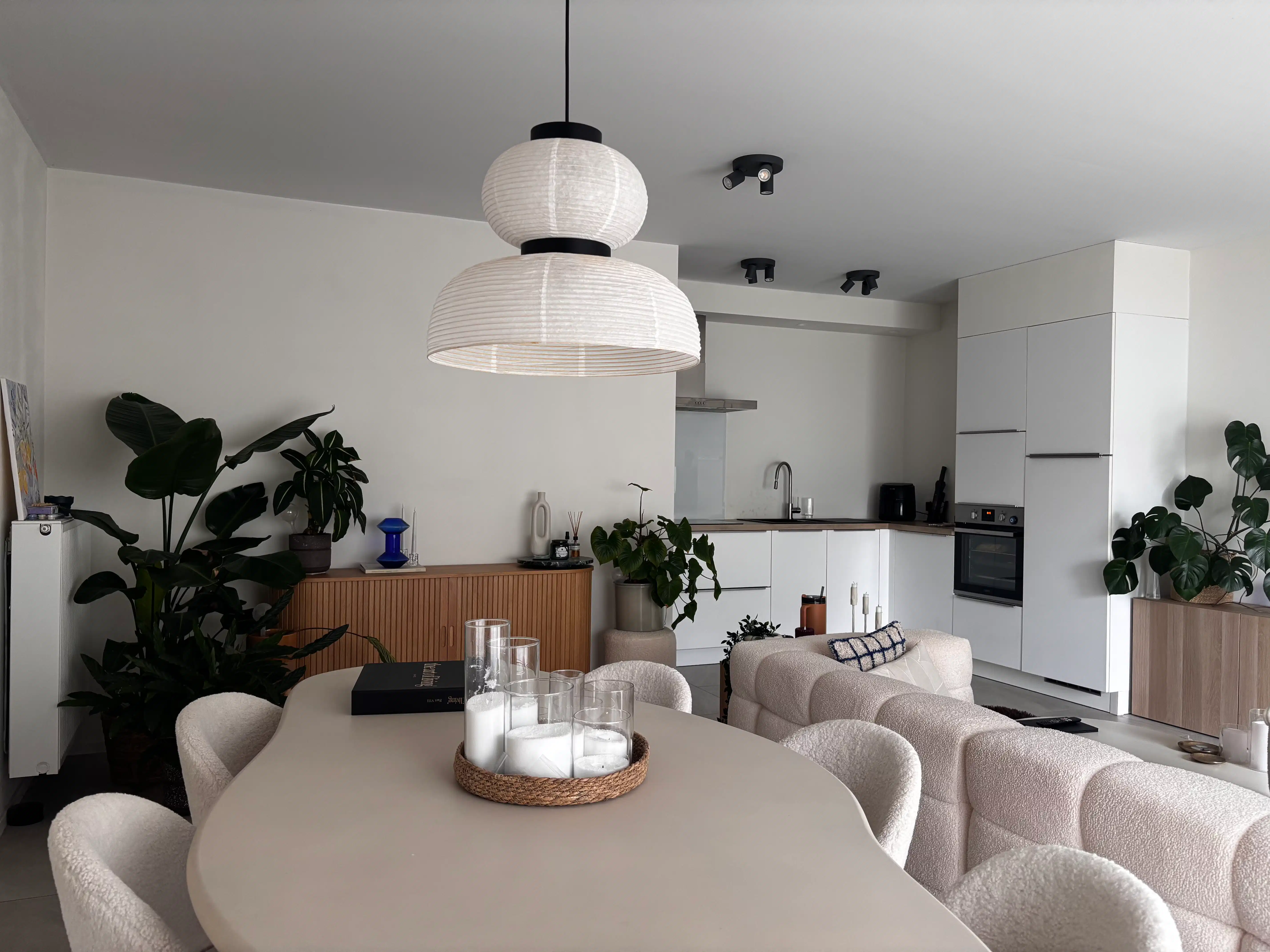 Recent appartement nabij het centrum van Oosteeklo foto 3