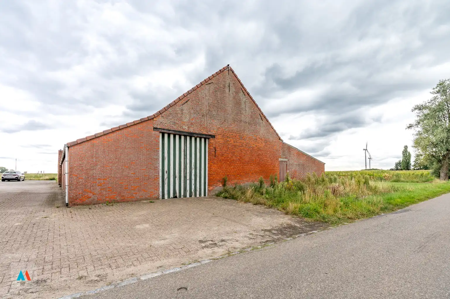 Hoeve met bijgebouwen in Loenhout foto 15