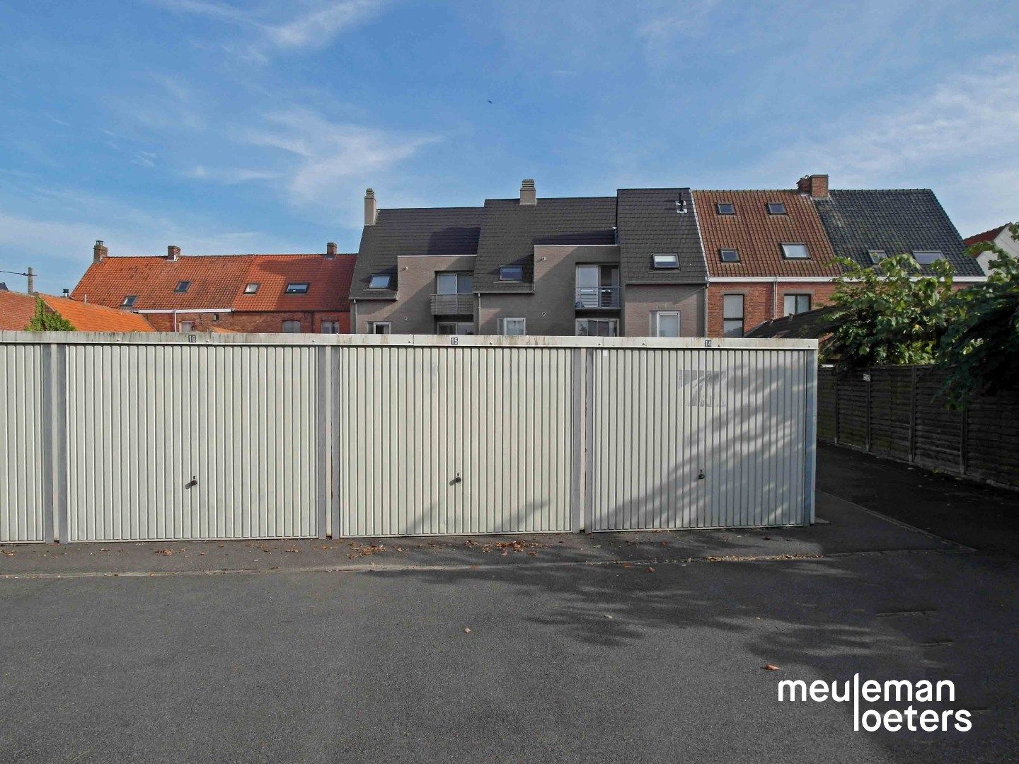 Centraal gelegen garagebox foto 4
