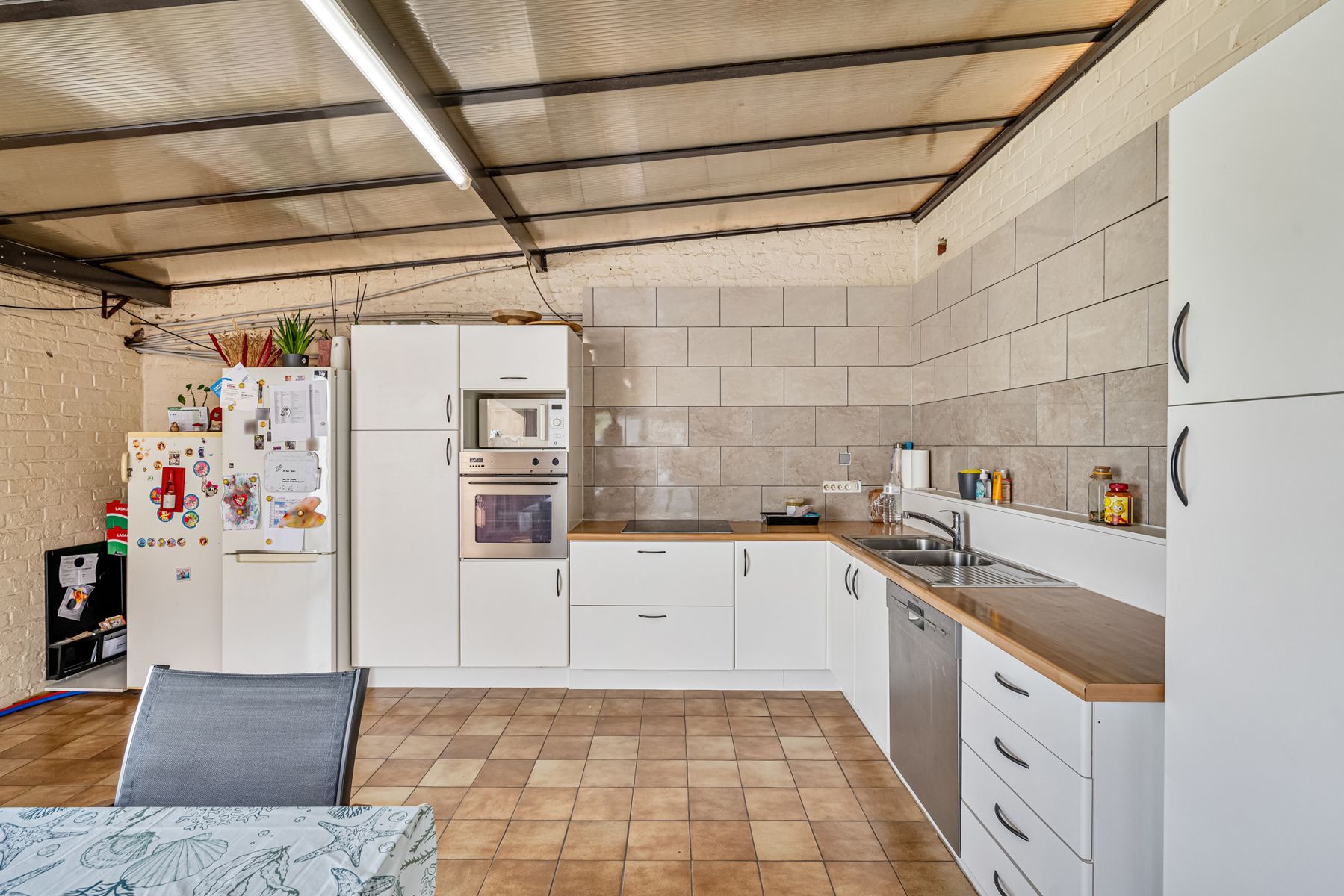 Gerenoveerde driegevelwoning met tuin foto 8