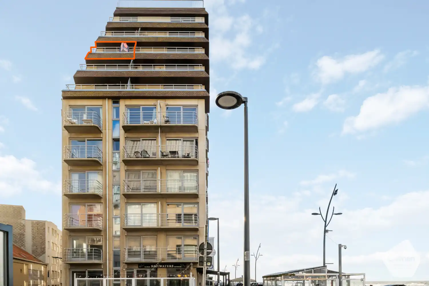 Lichtrijke studio met een prachtig uitzicht op zowel de zee als het hinterland foto 14