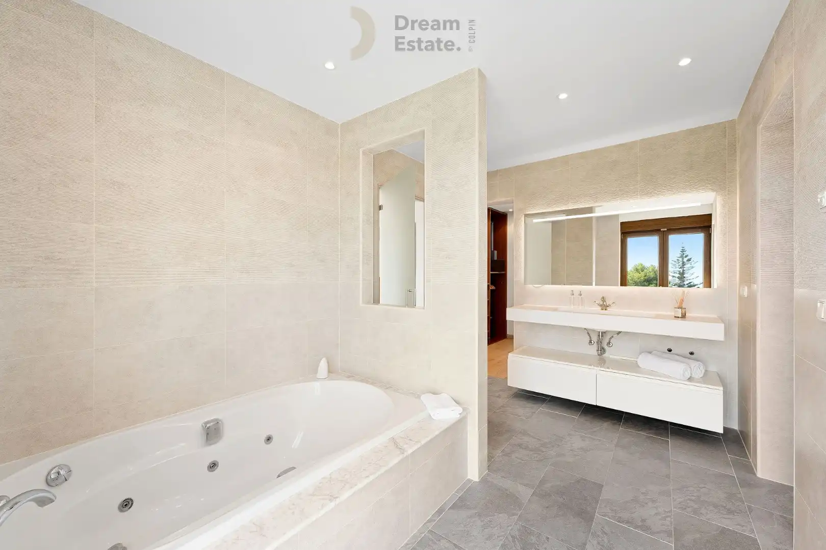 Welkom in deze prachtige villa te El Paraiso, een mix van Andalusische charme en moderne elegantie. foto 29